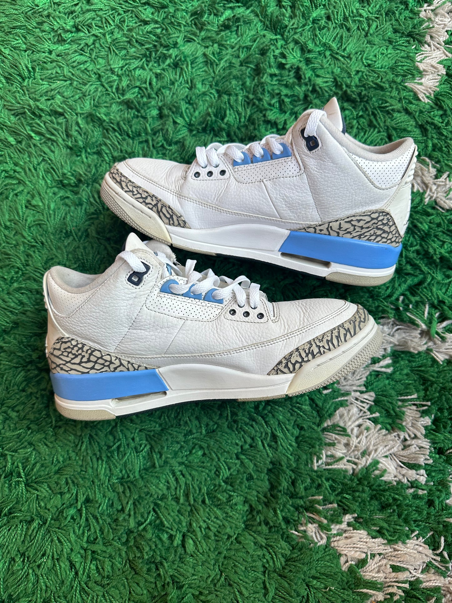 Jordan 3 “Unc”