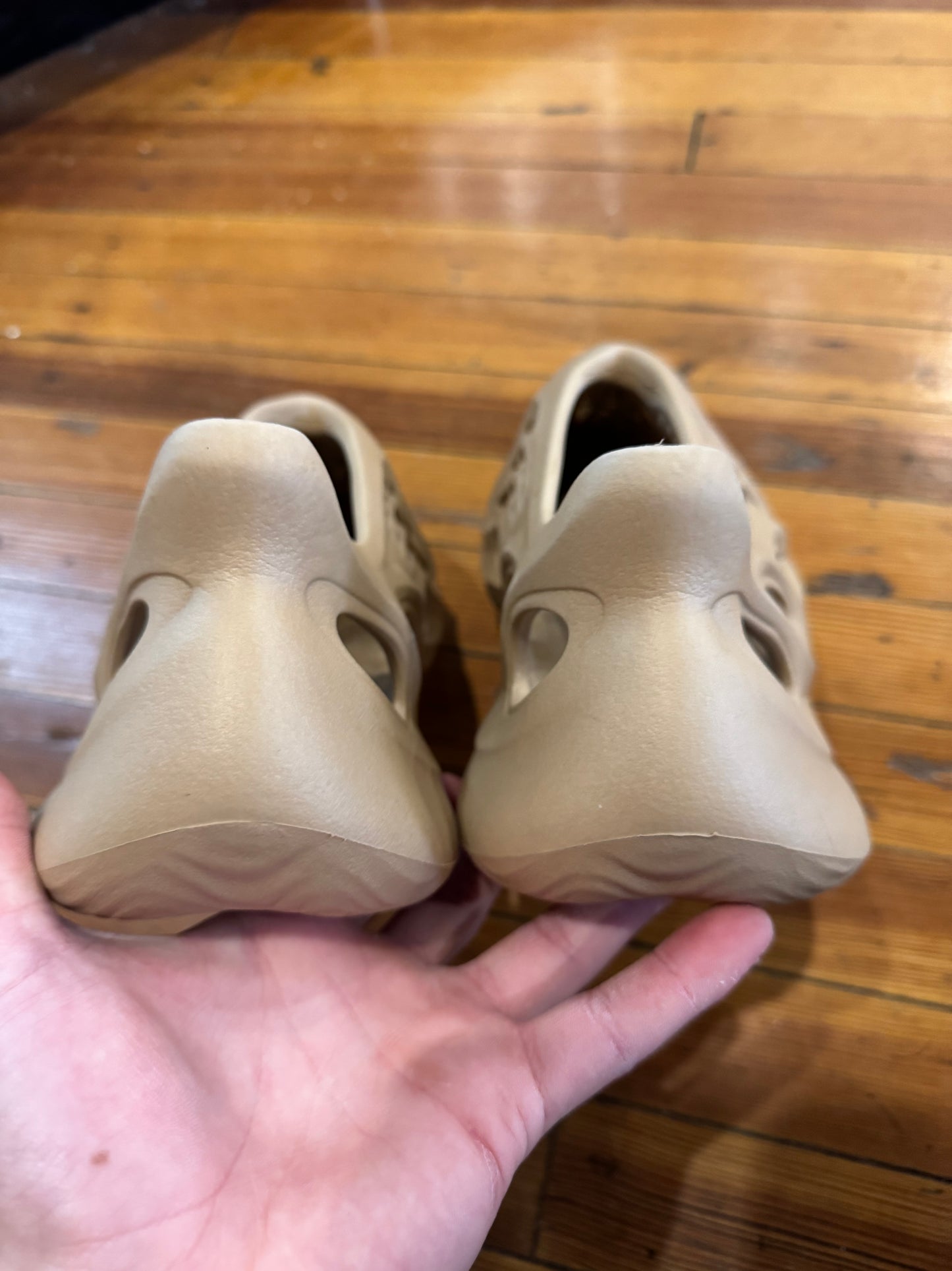 Yeezy Foam Runner “Ochre”