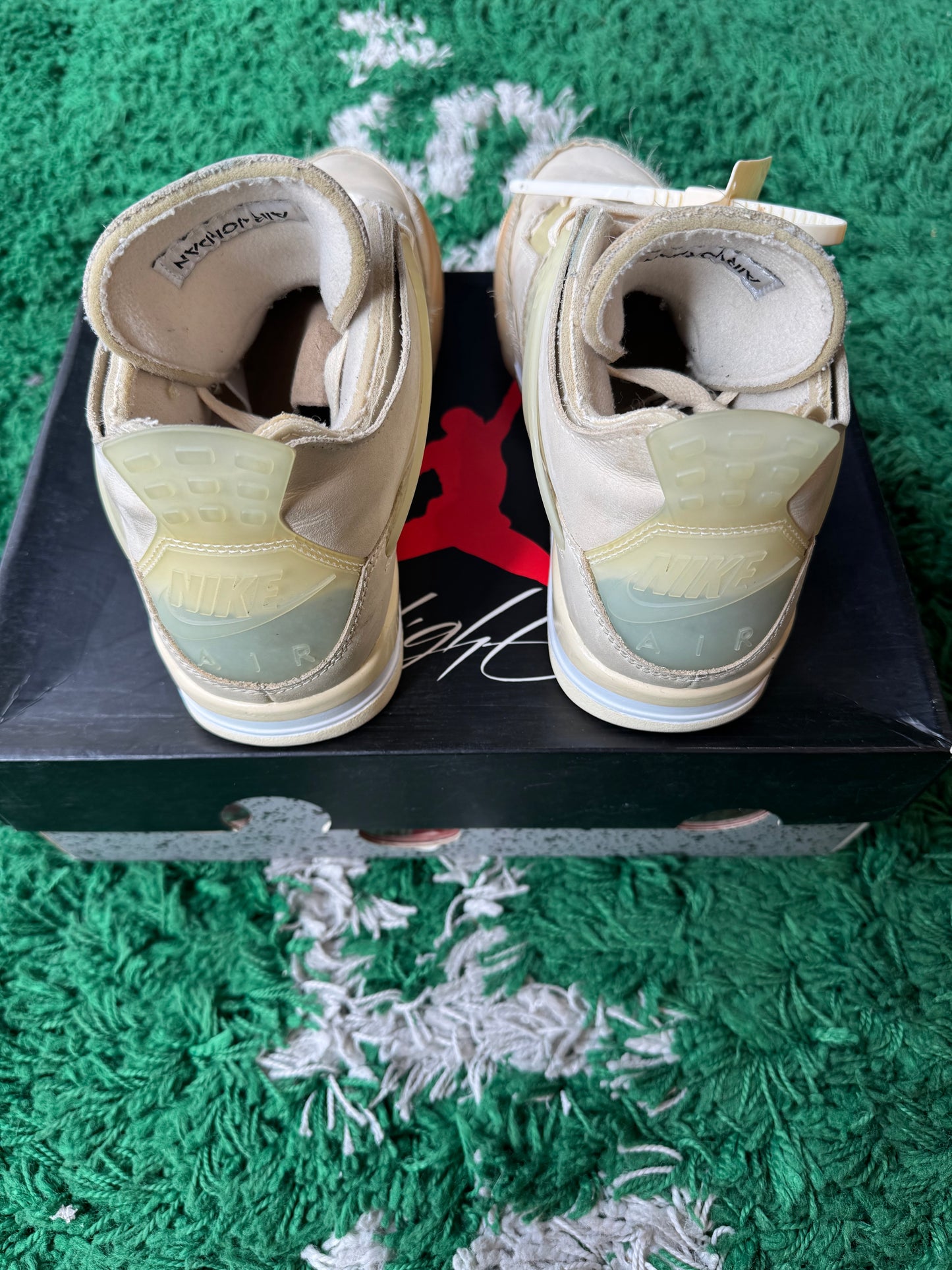Jordan 4 Off White “Sail”