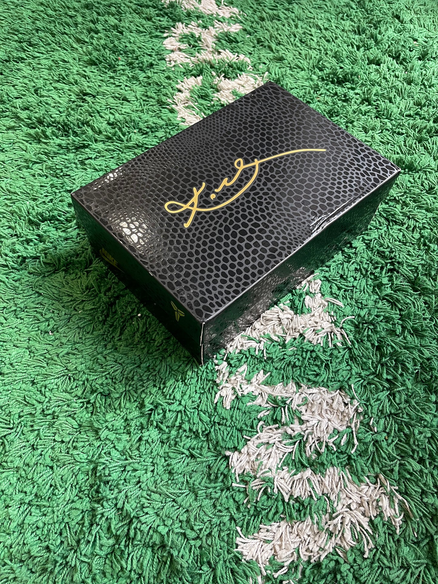 Kobe 8 “What The”