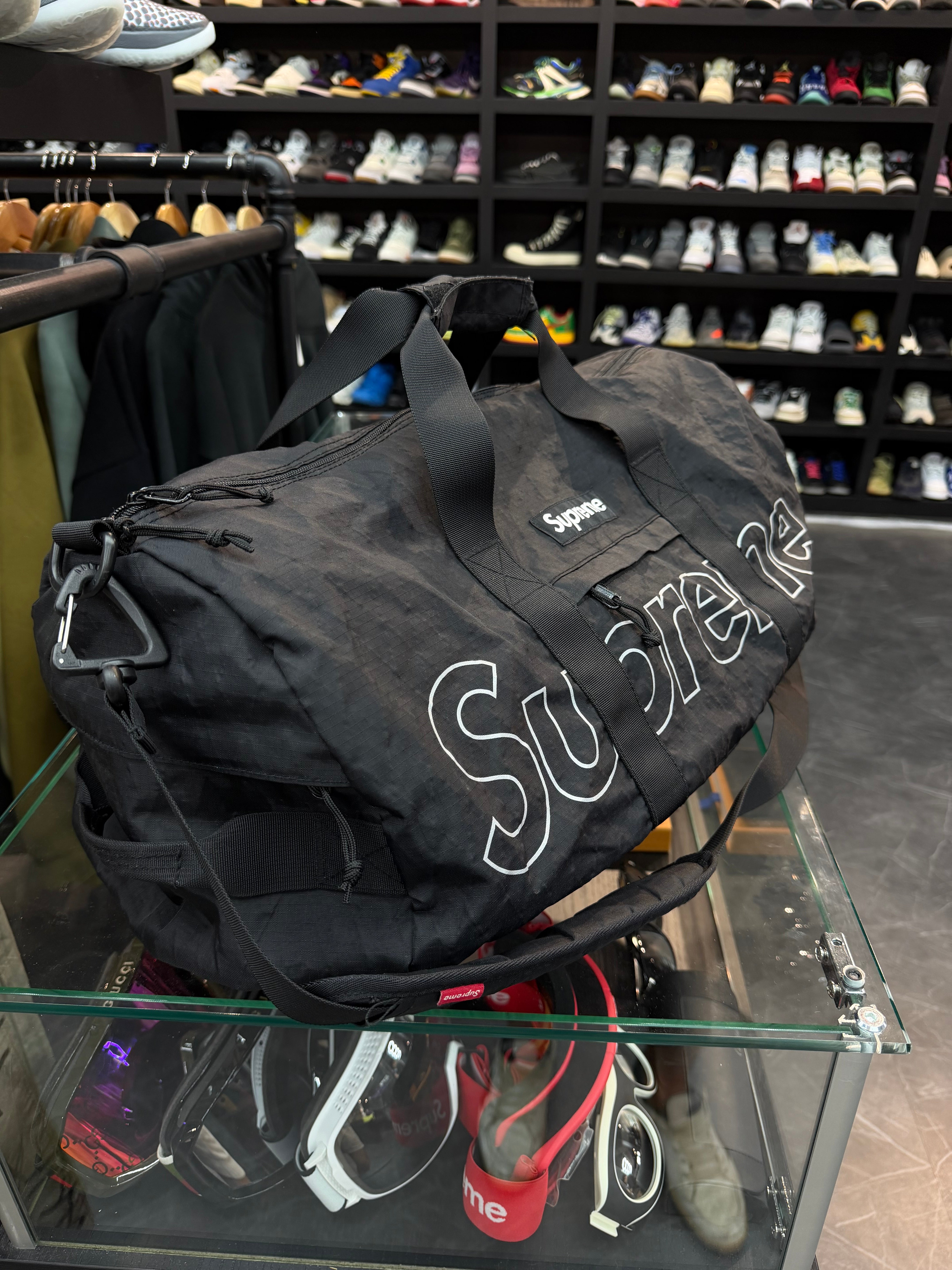 Supreme FW18 Duffle Bag “Black”
