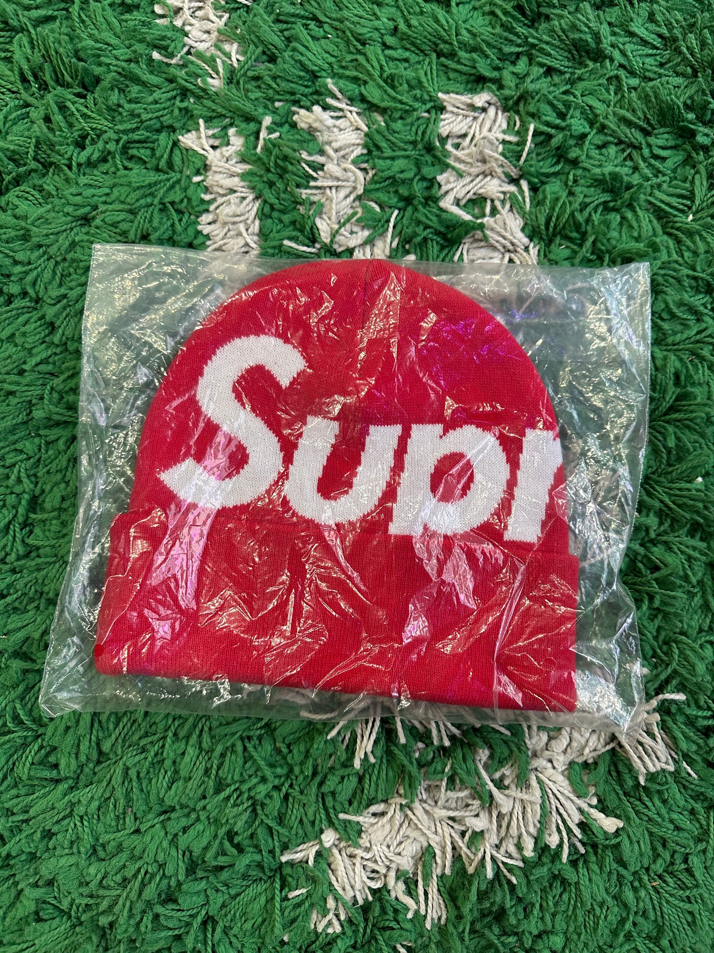 Supreme Beanie “Red White”