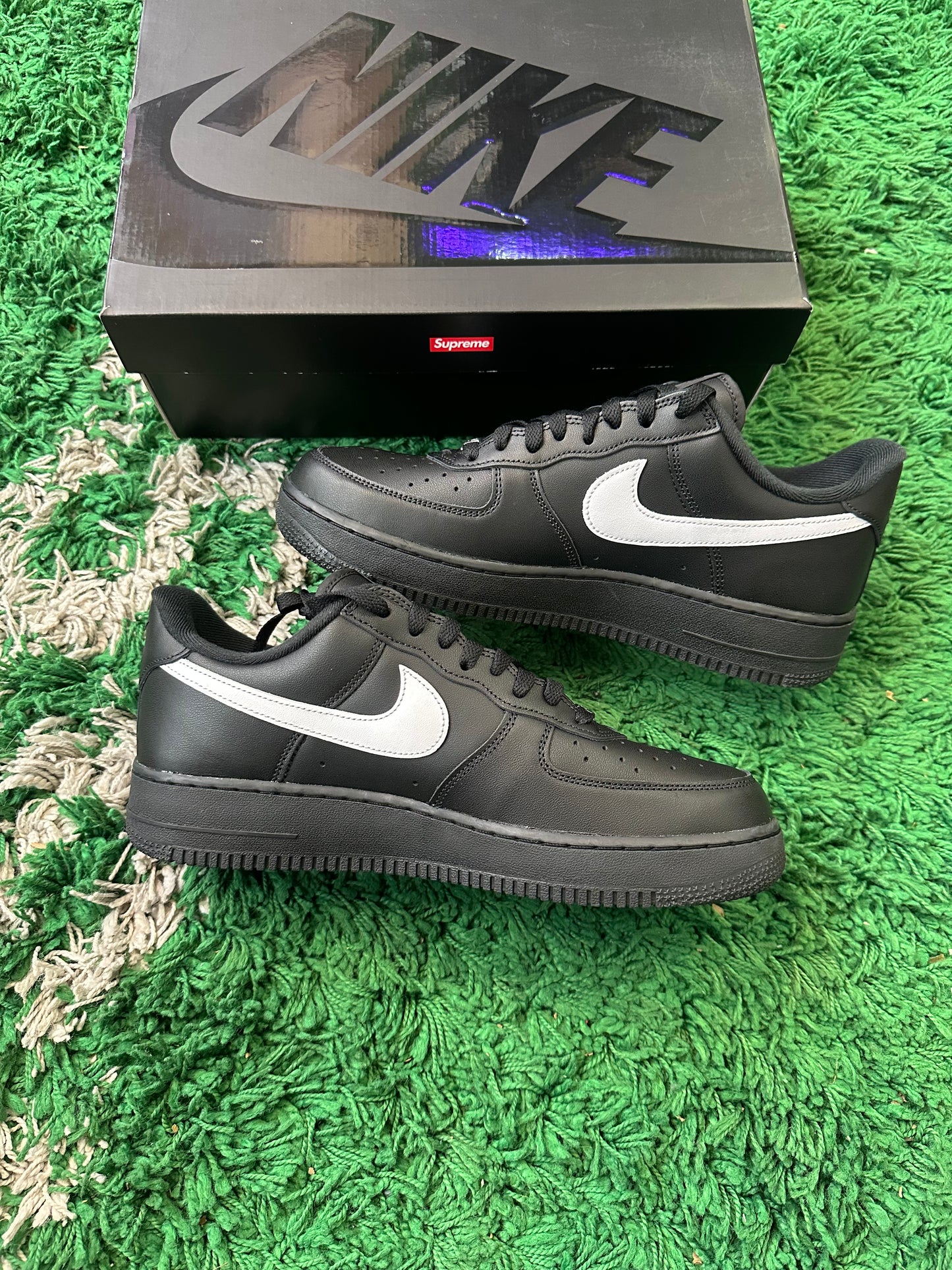Nike Air Force 1 Low Supreme “Black White”