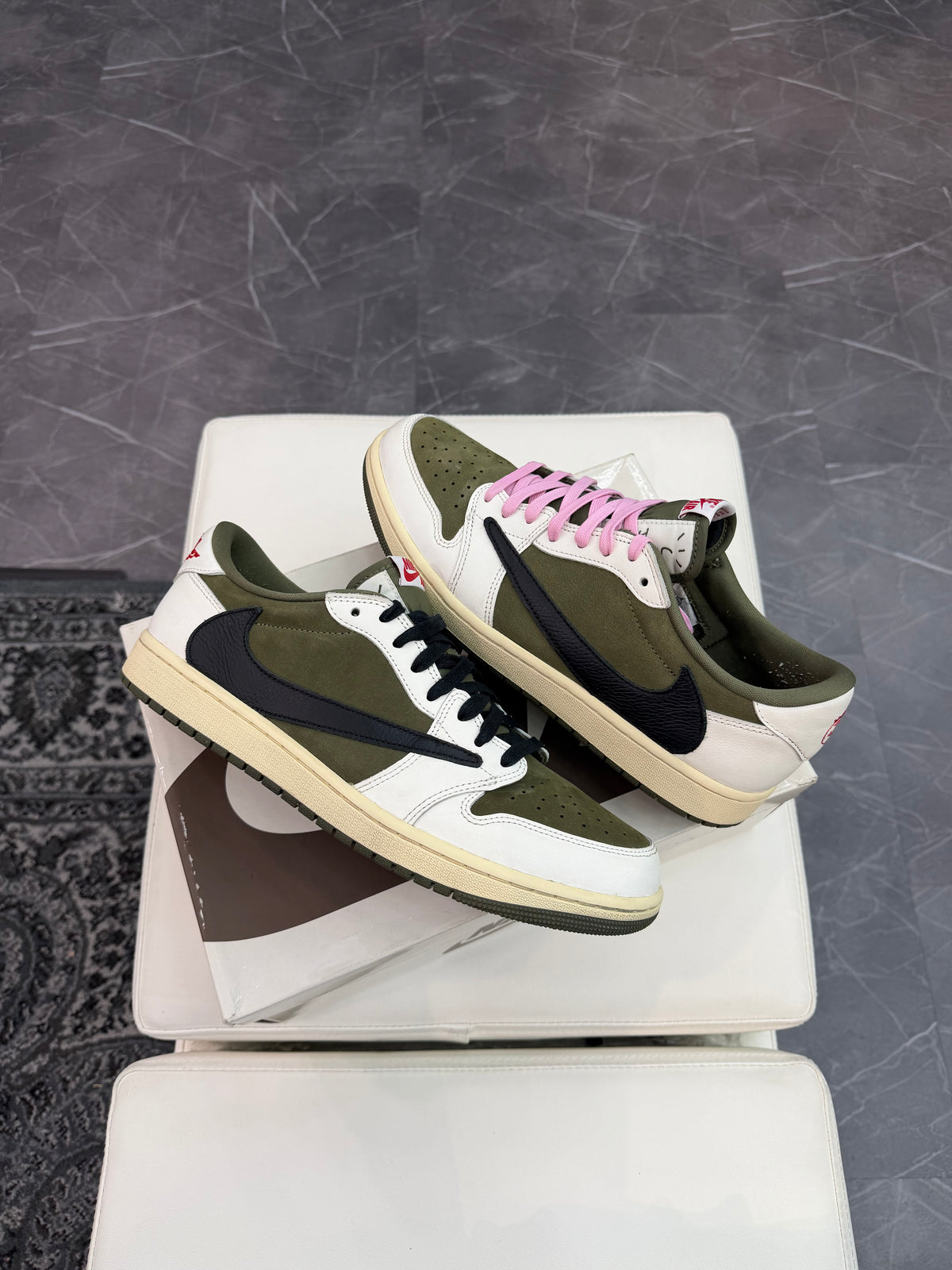 Jordan 1 Low Travis Scott Medium Olive
