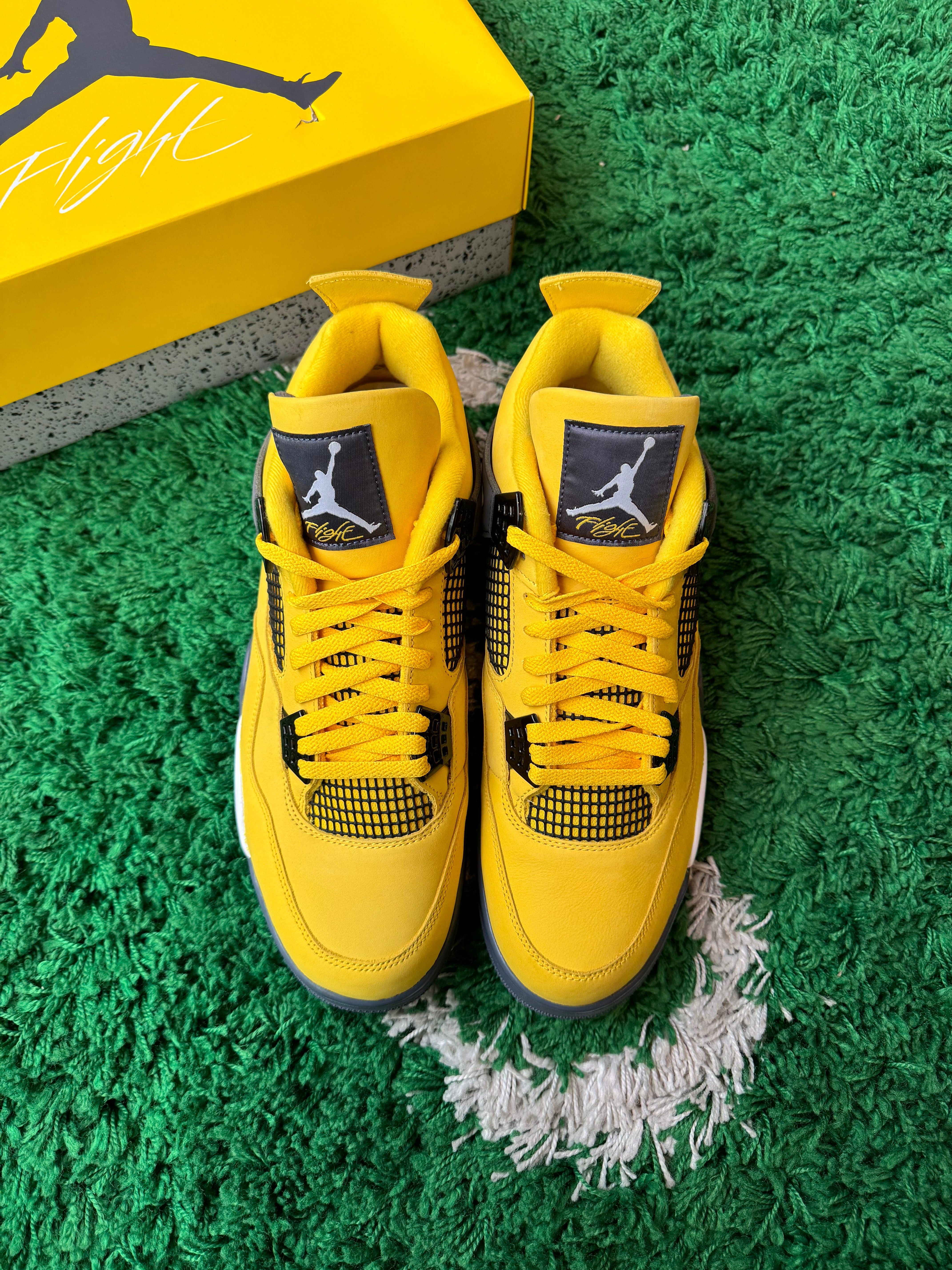 Jordan 4 “Lightning” (2021)