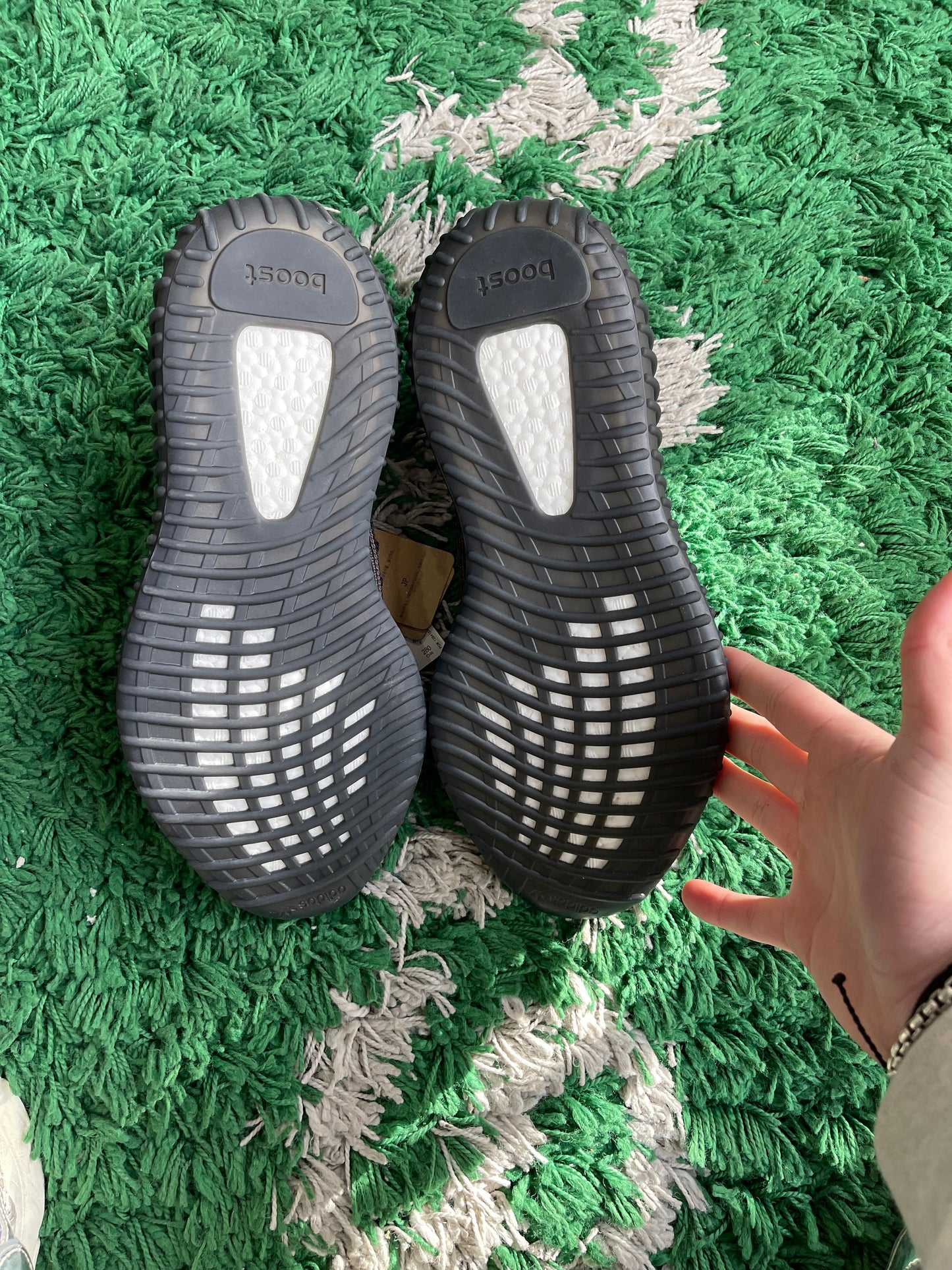 Yeezy 350 V2 CMPCT “Slate Carbon”