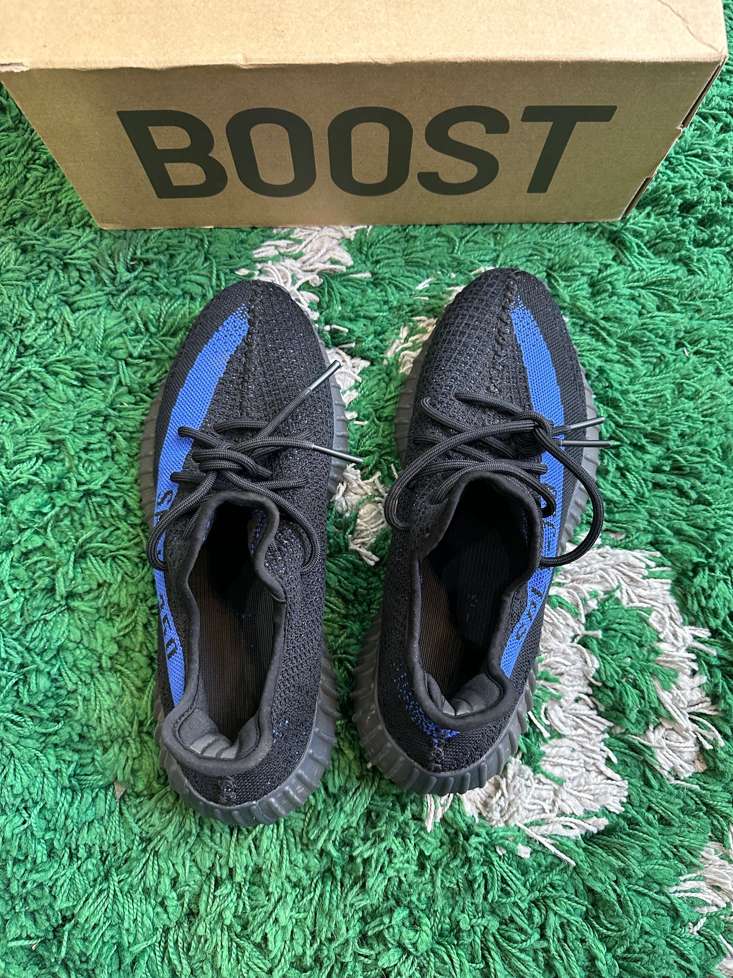 Yeezy 350 “Dazzling Blue”