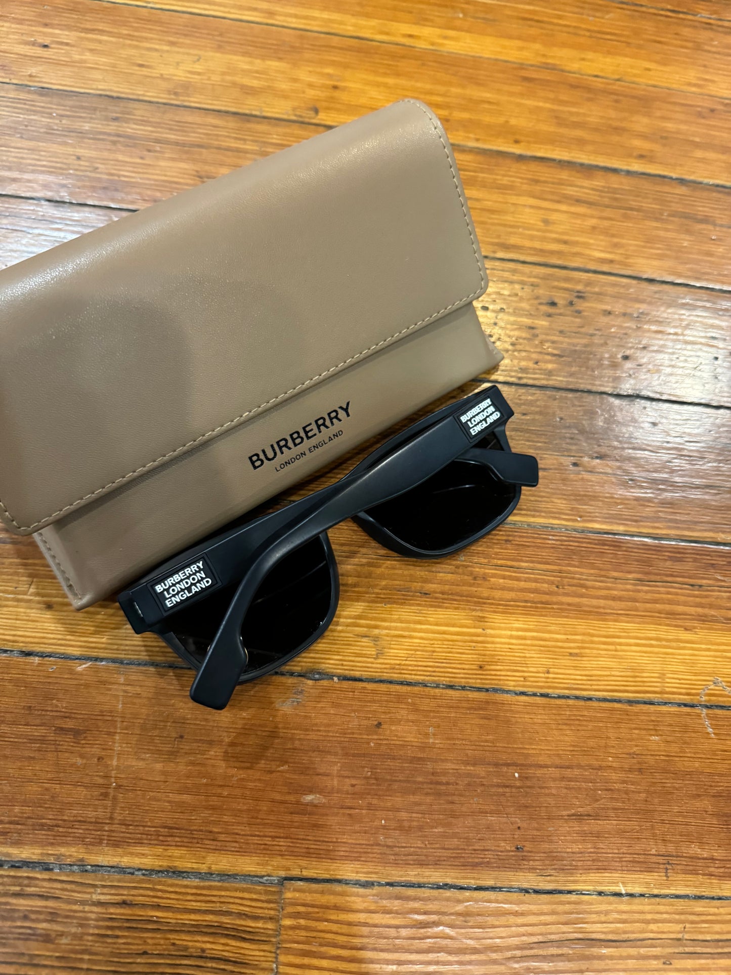 Burberry Sunglasses “Black”