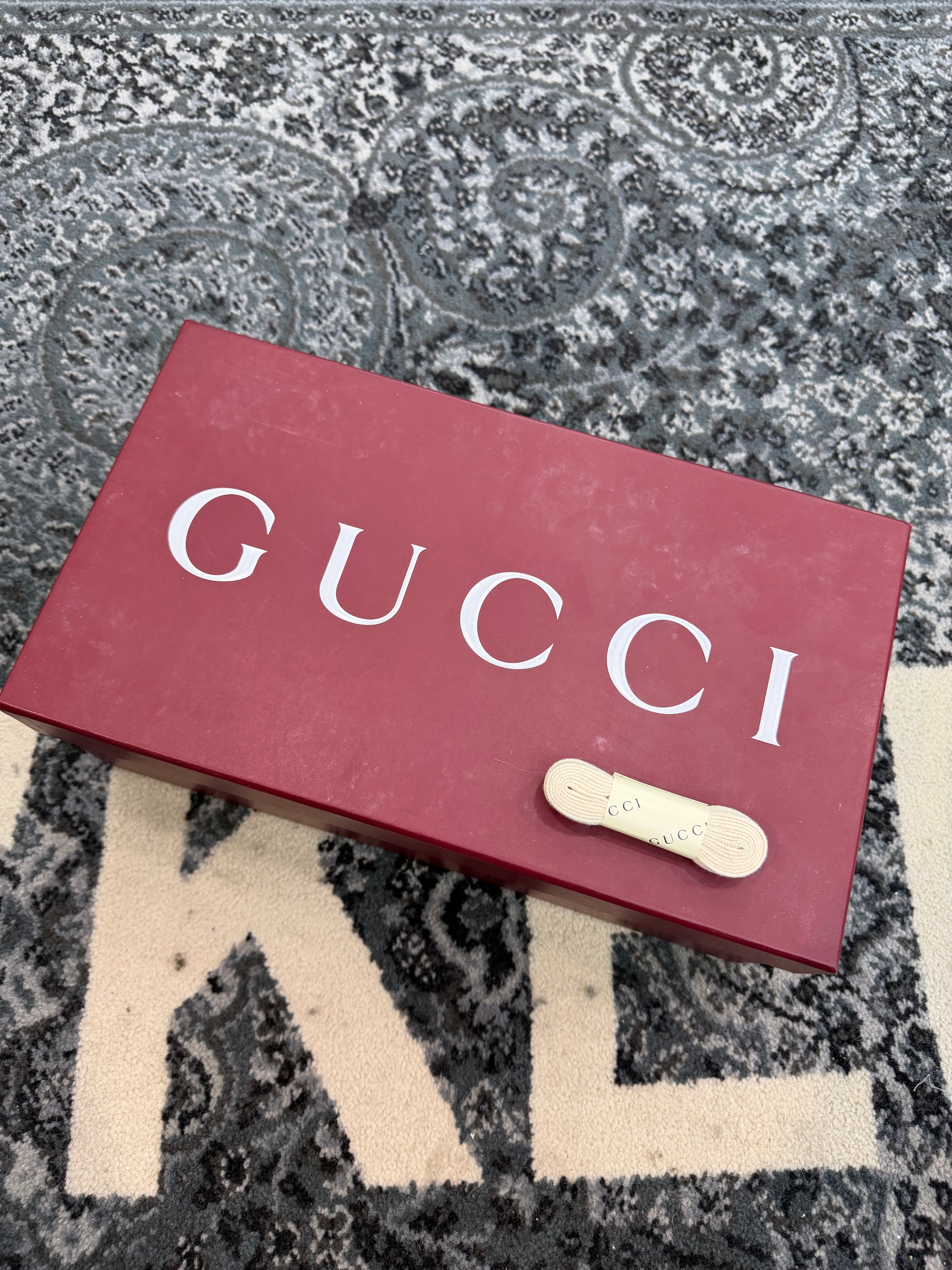 Gucci Canvas Low “Navy Beige”