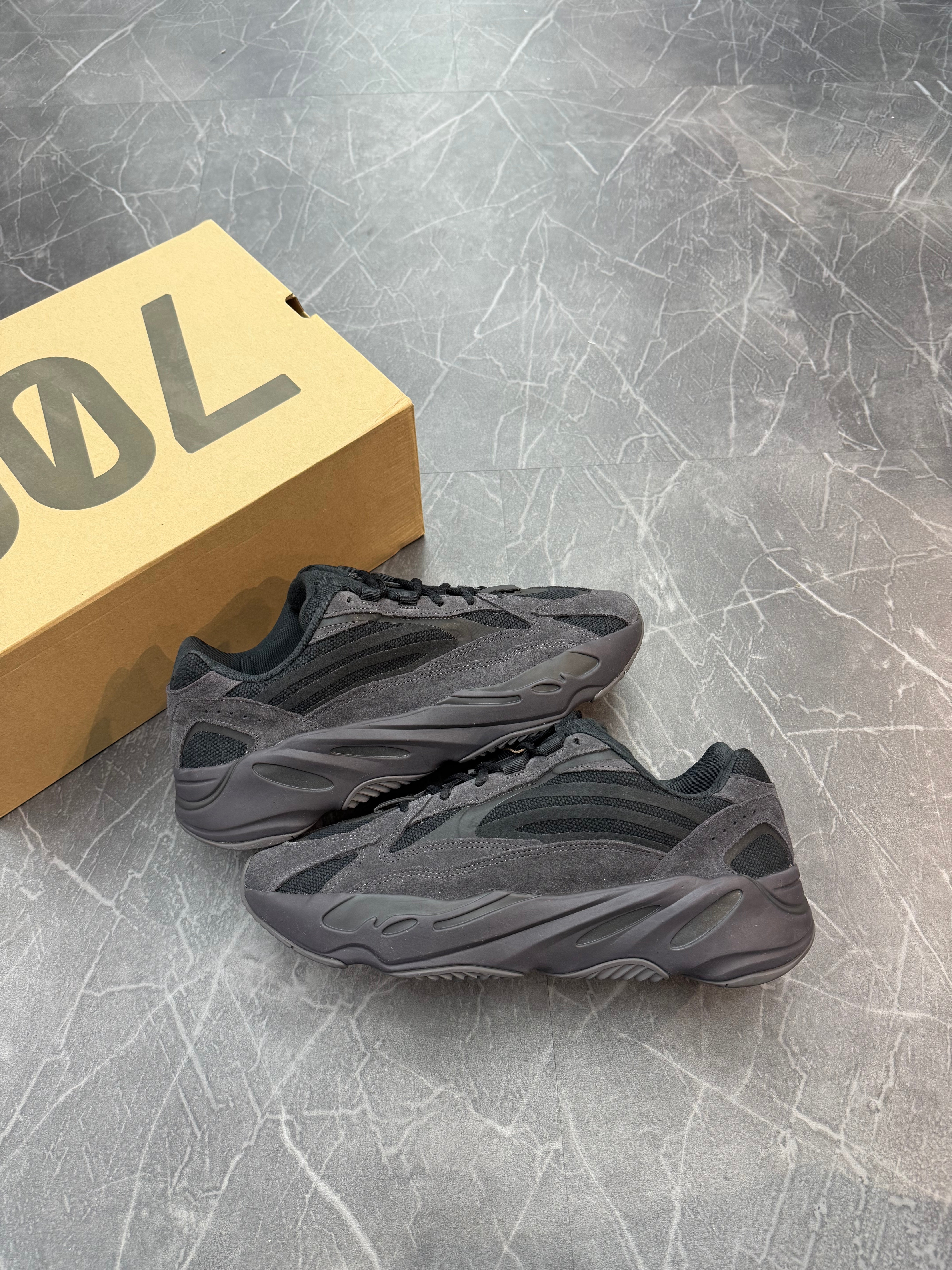 Yeezy 700 “Vanta”