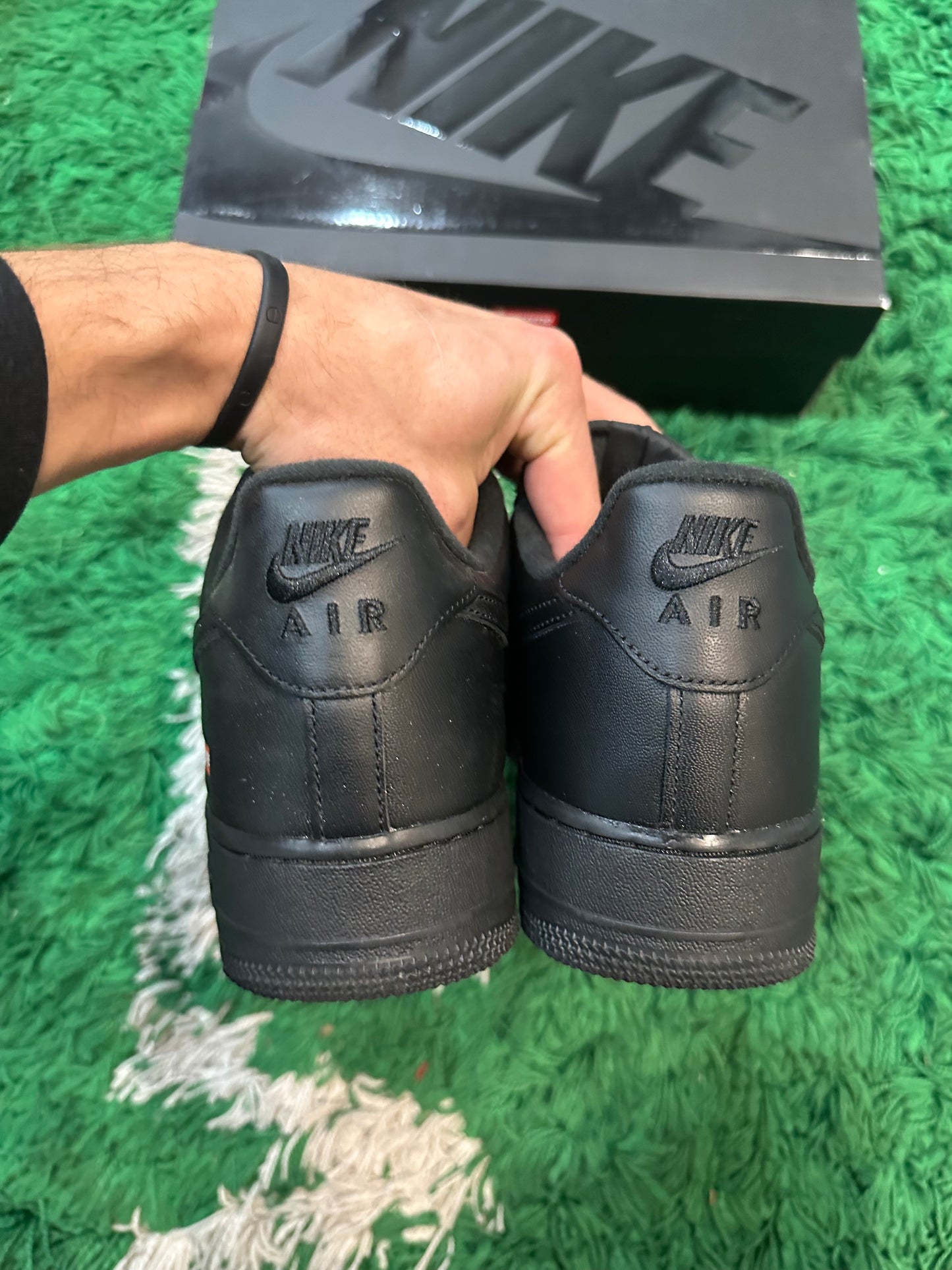 Nike Air Force 1 Low Supreme “Black”