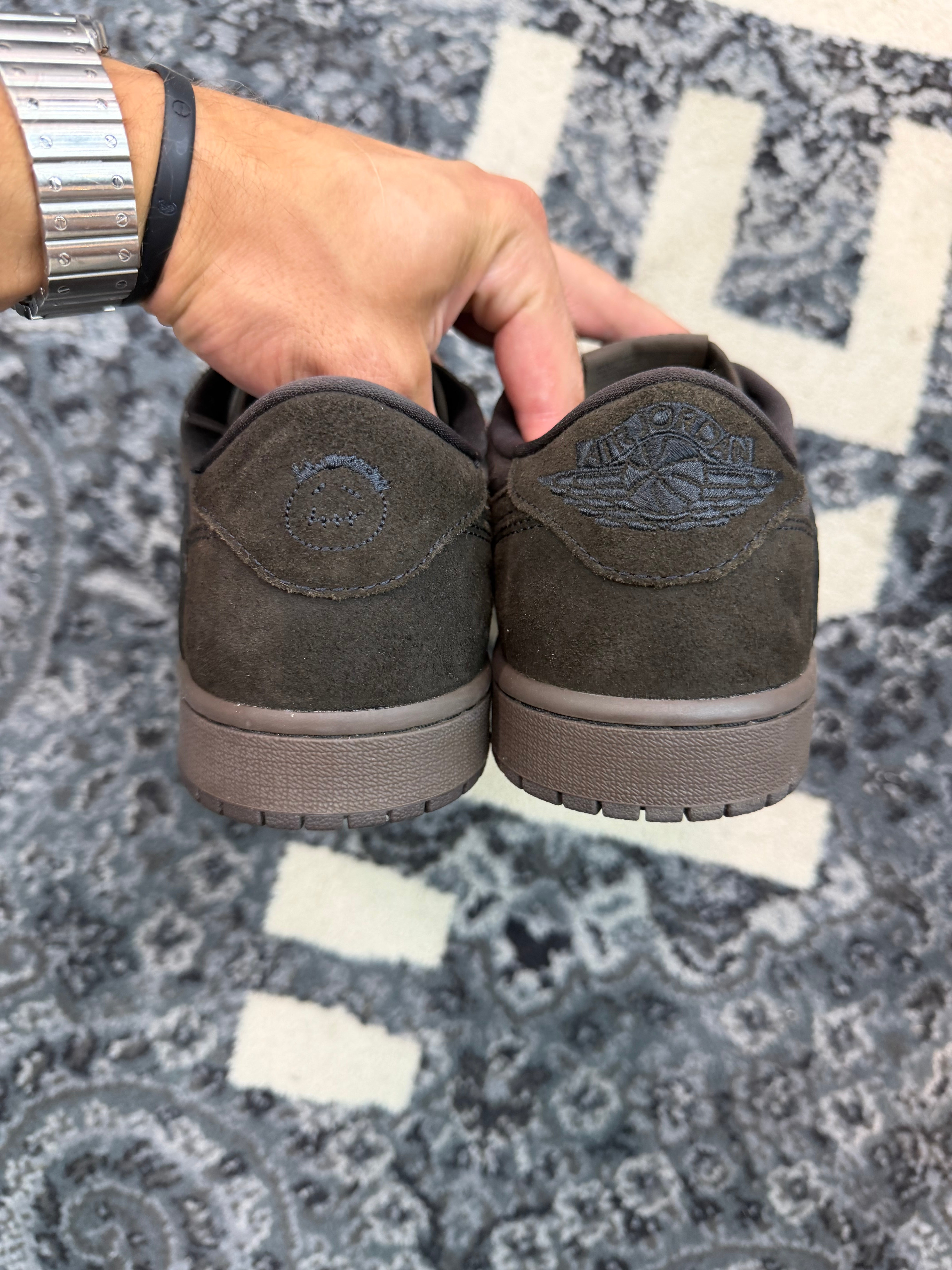 Jordan 1 Travis Scott “Velvet Brown”