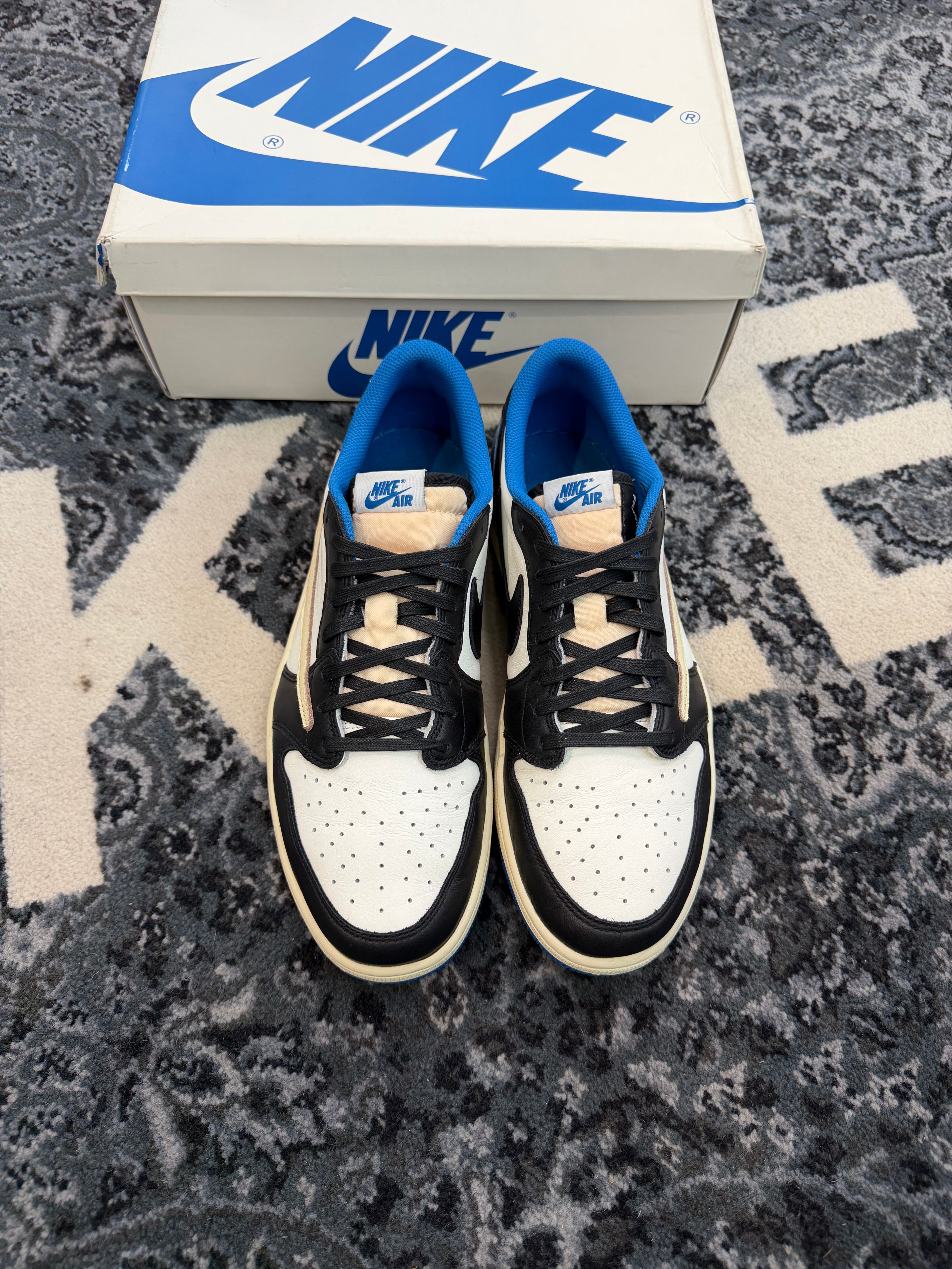 Jordan 1 Low x Travis Scott “Fragment”