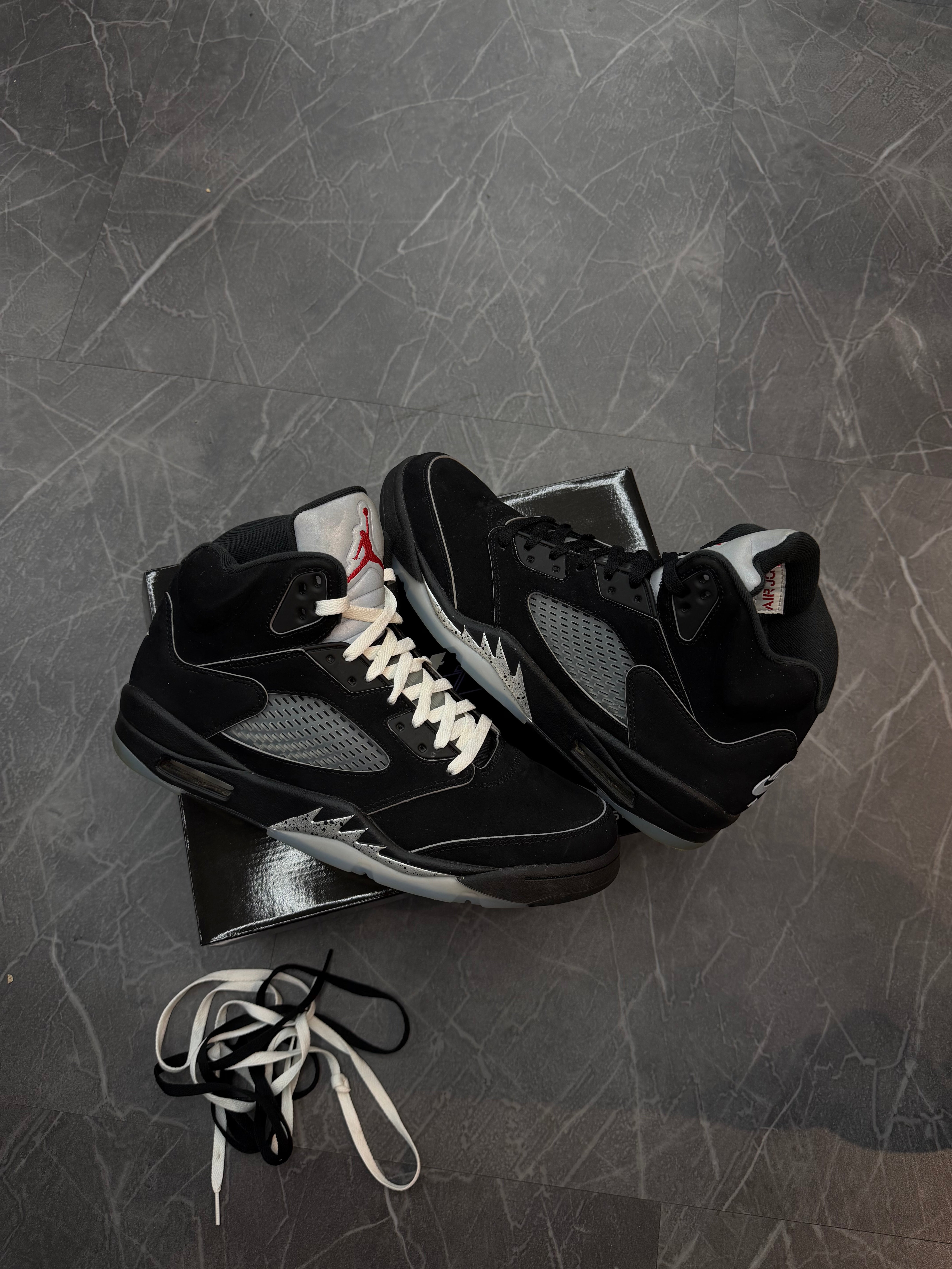 Jordan 5 Black Metallic Reimagined