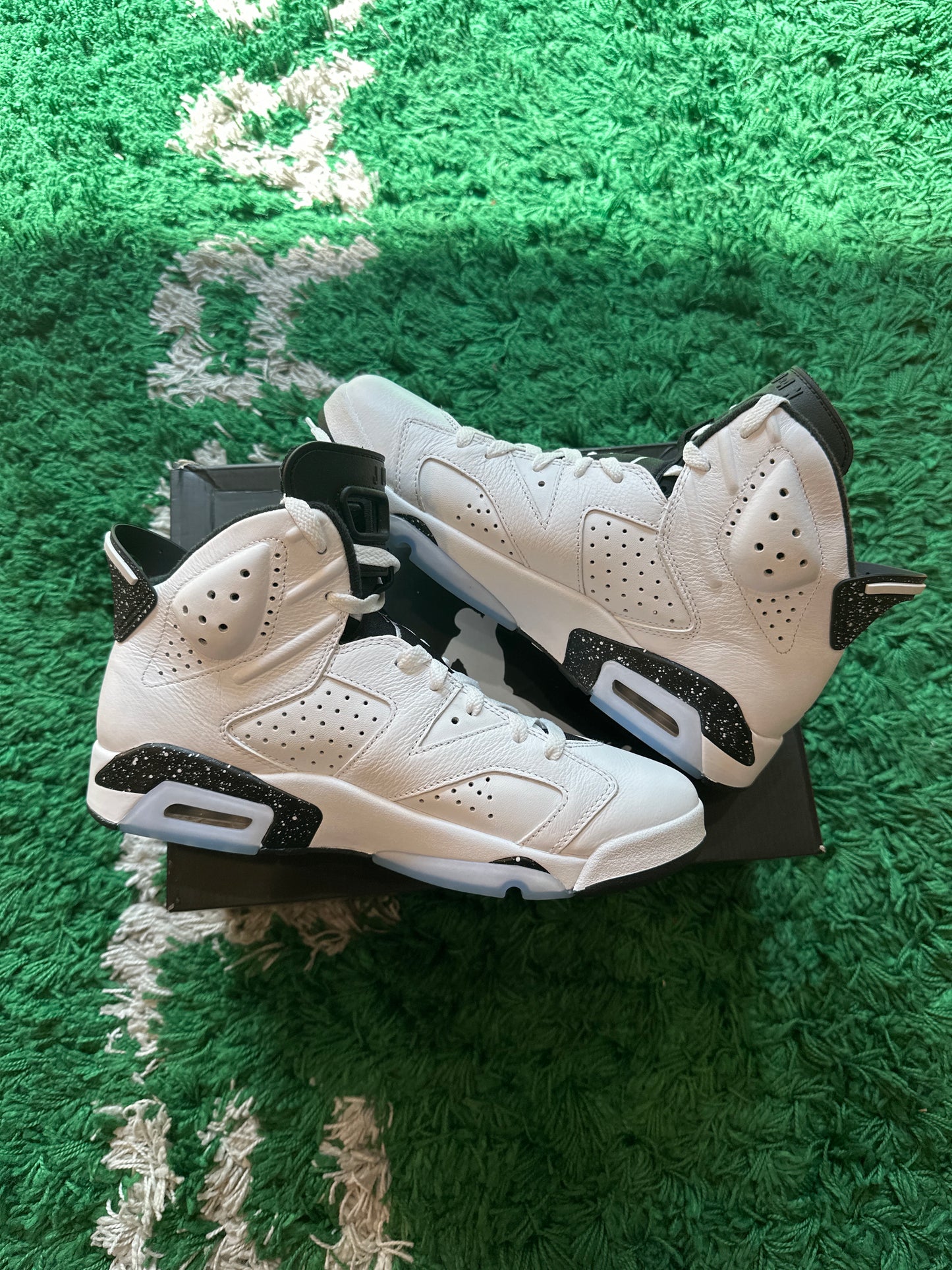 Jordan 6 “Reverse Oreo”