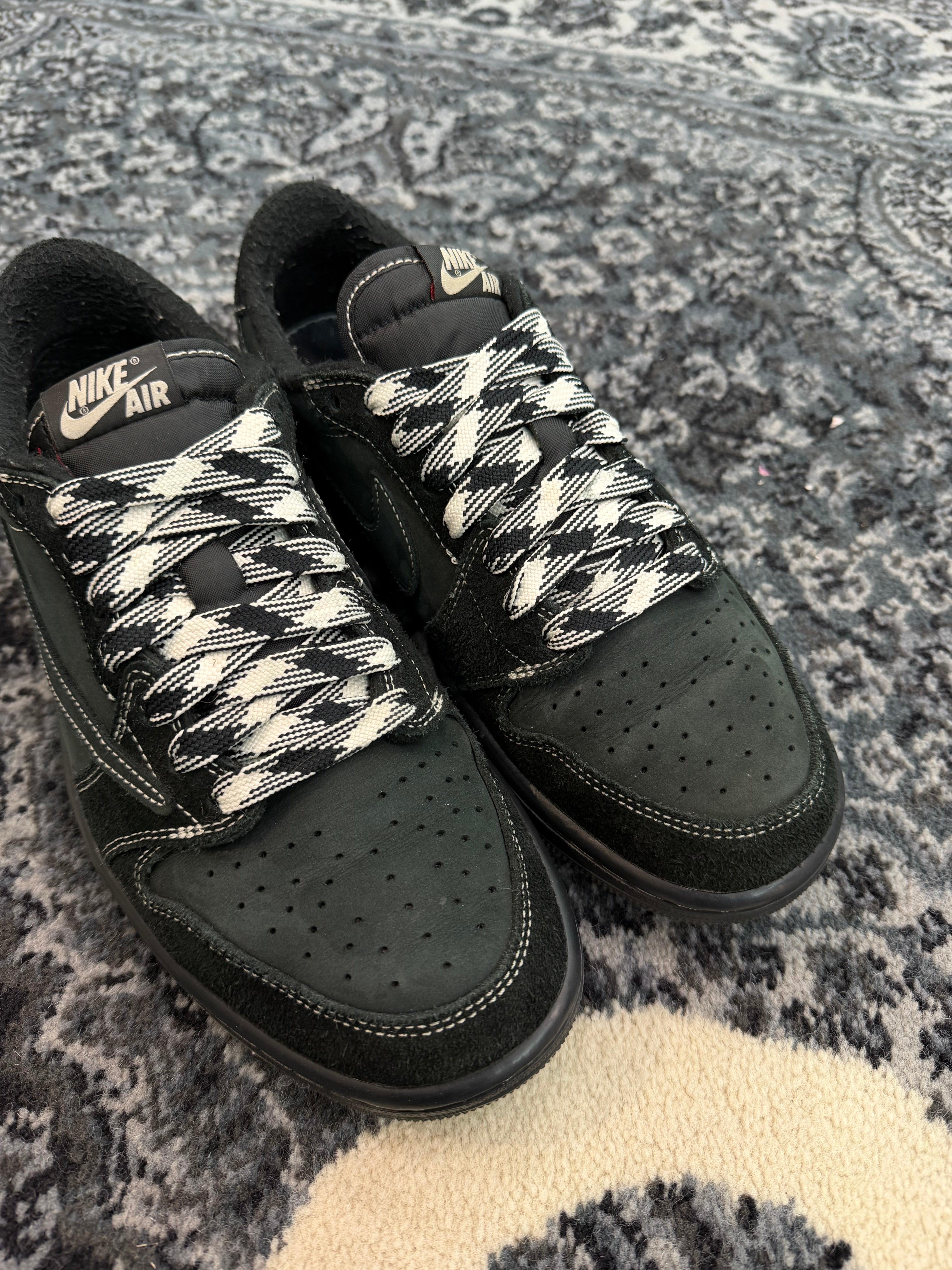 Jordan 1 Low x Travis Scott “Phantom”
