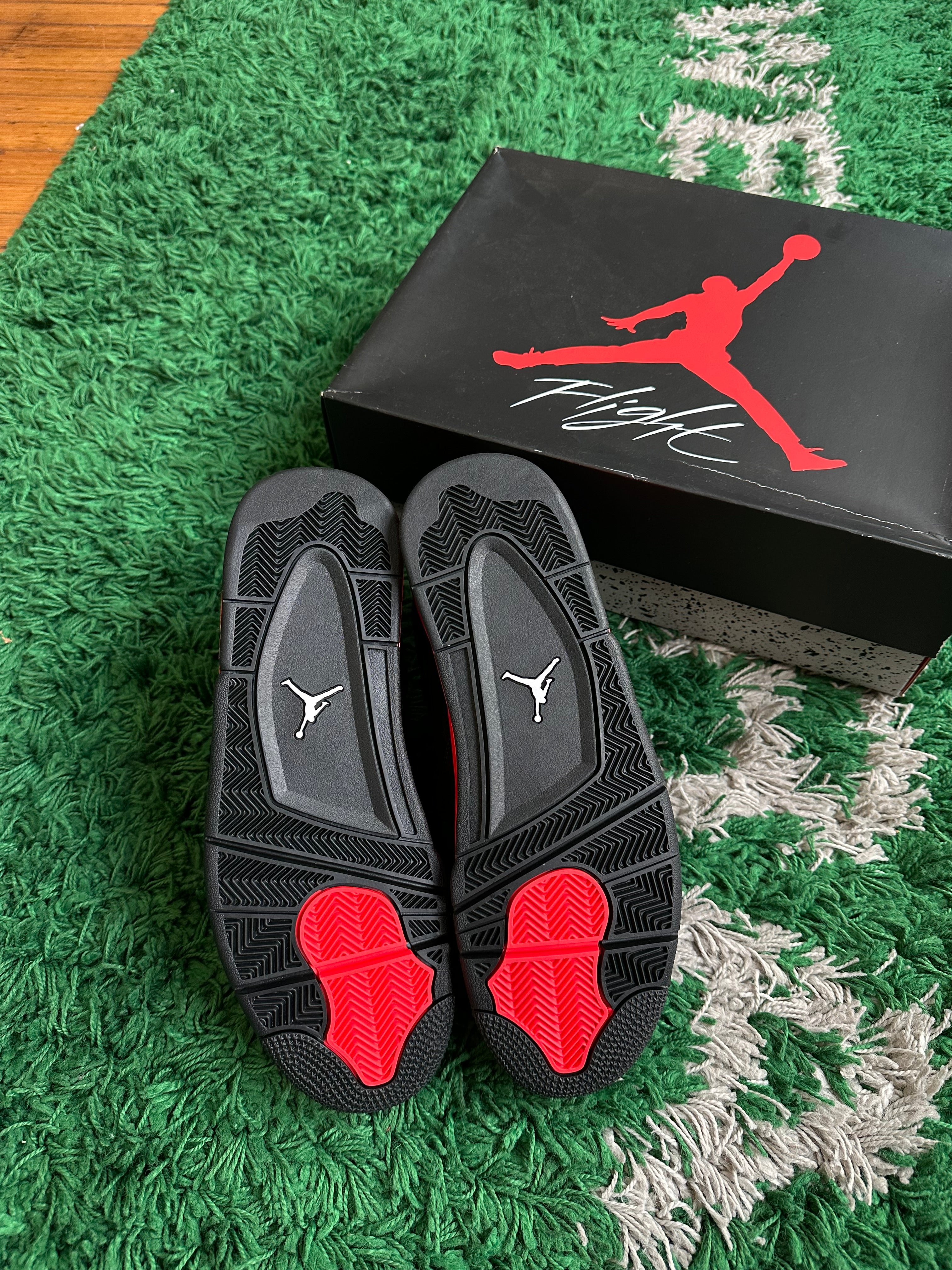 Jordan 4 “Red Thunder”