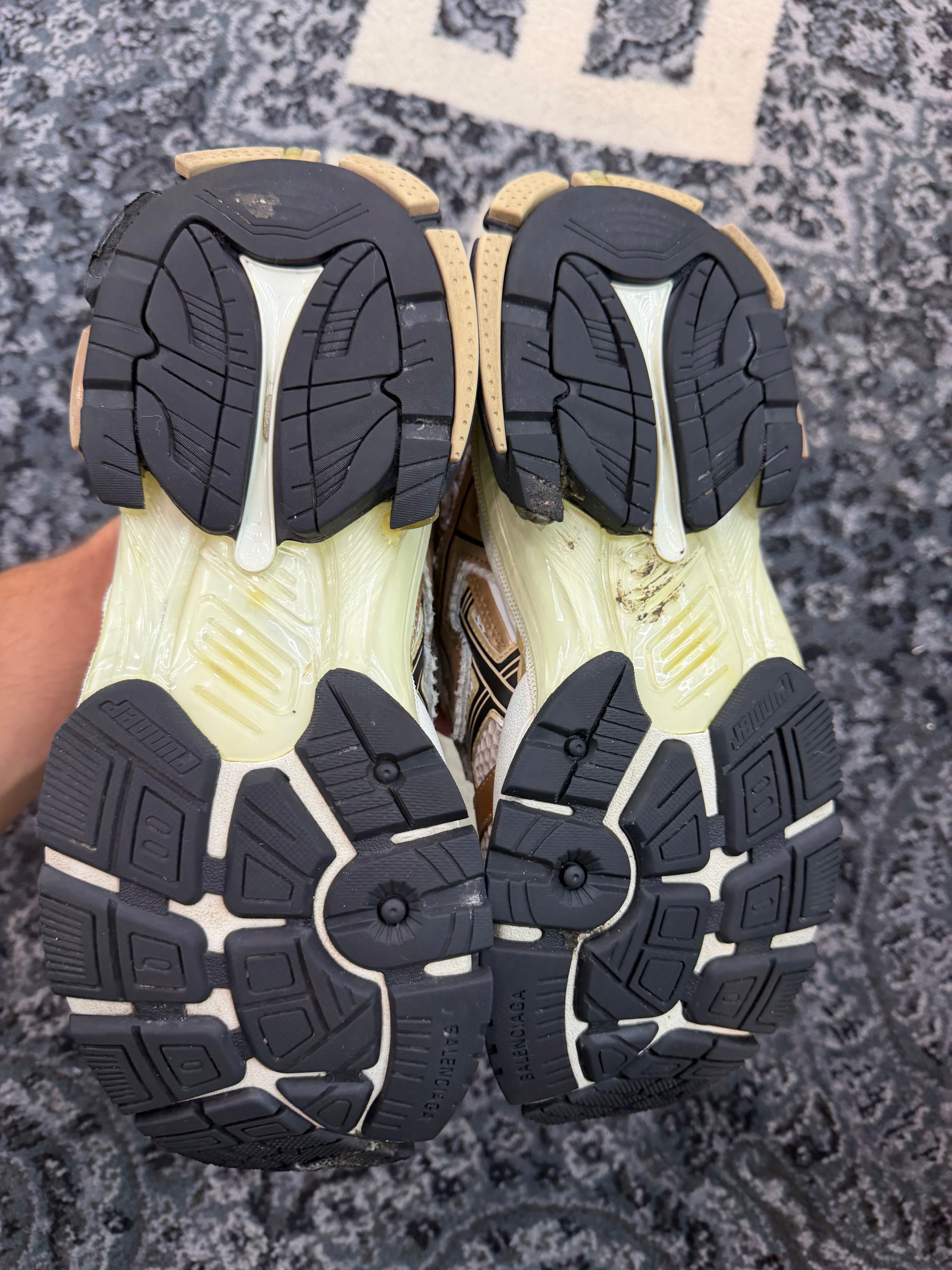 Balenciaga Runner “Mocha”