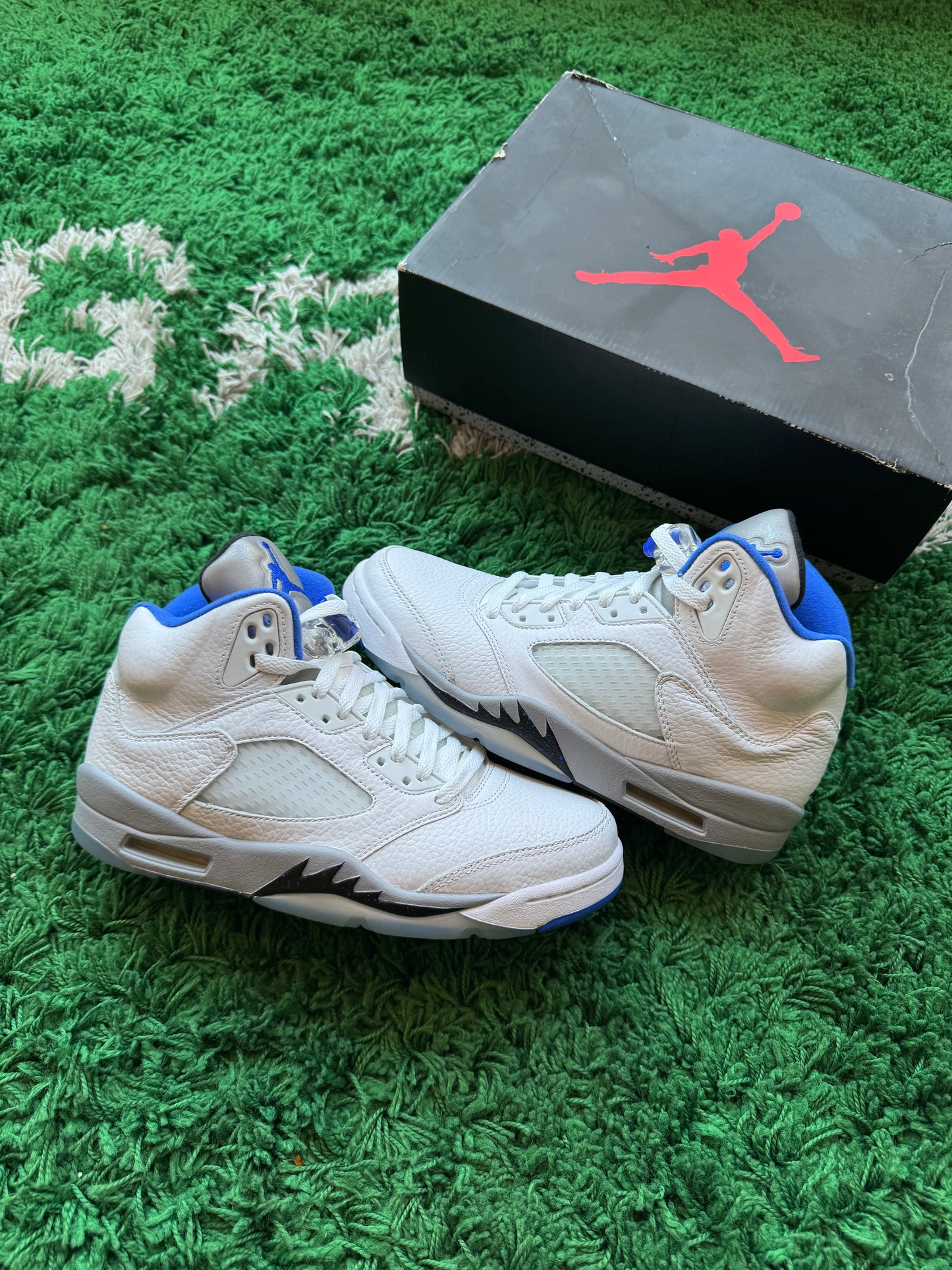 Jordan 5 “White Stealth”