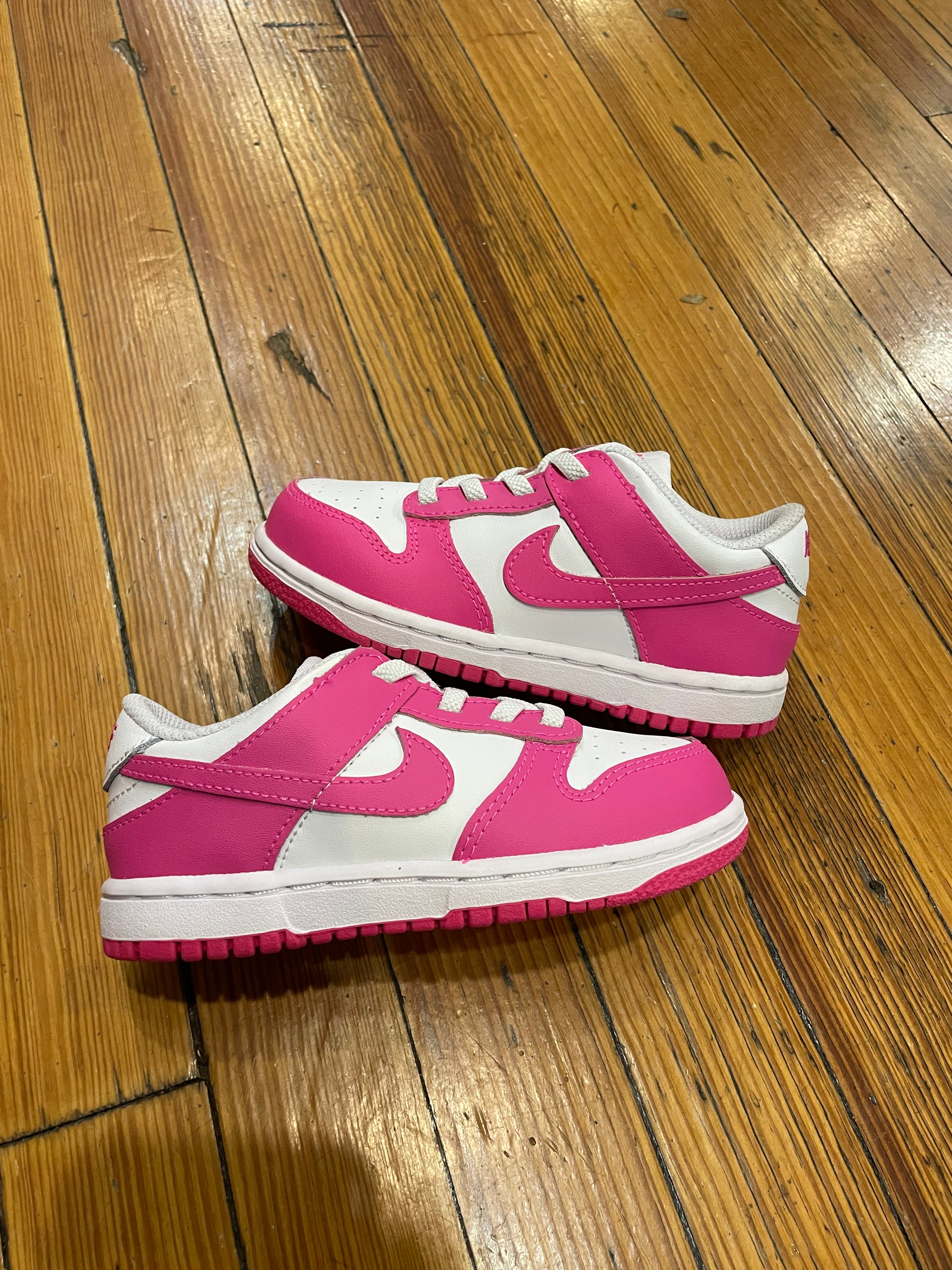 Nike Dunk Low “Laser Fuschia”