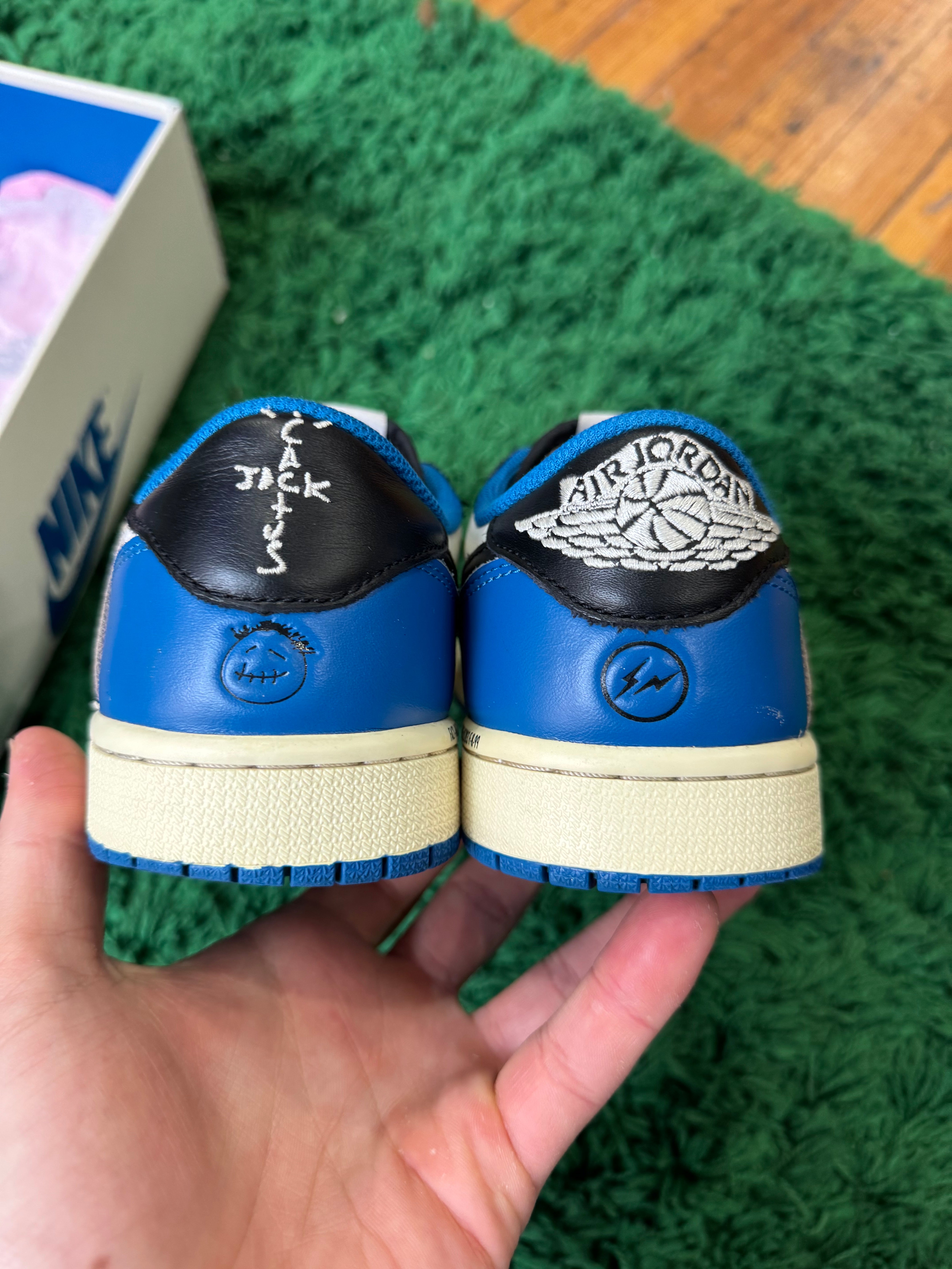 Jordan 1 Low x Travis Scott “Fragment”