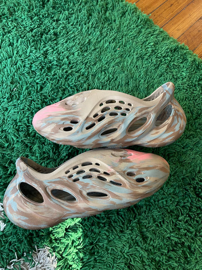 Yeezy Foam Runner “MX Sand Grey”