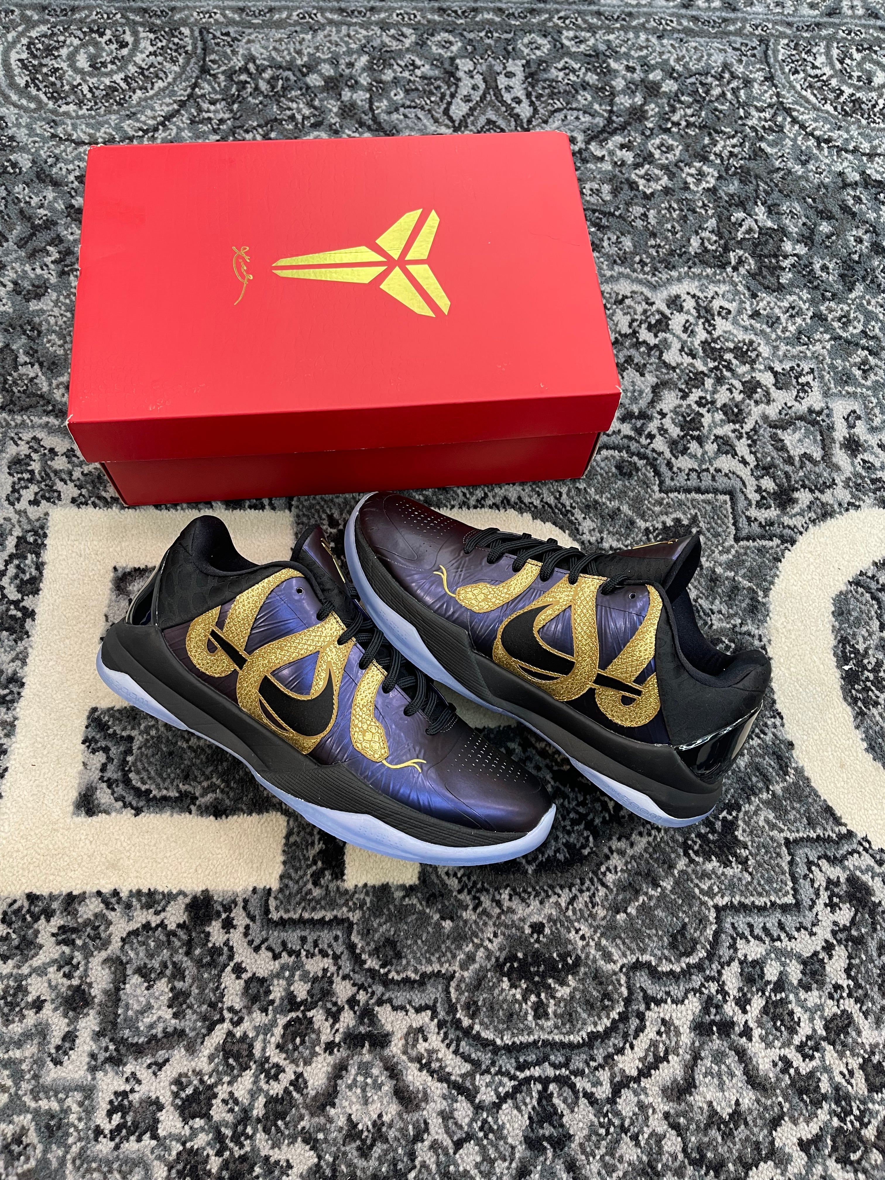 Kobe 5 Protro “Year of the Mamba Eggplant”