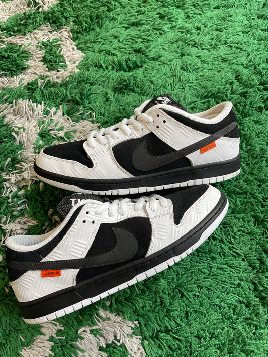 Nike Dunk Low SB “Tightbooth”