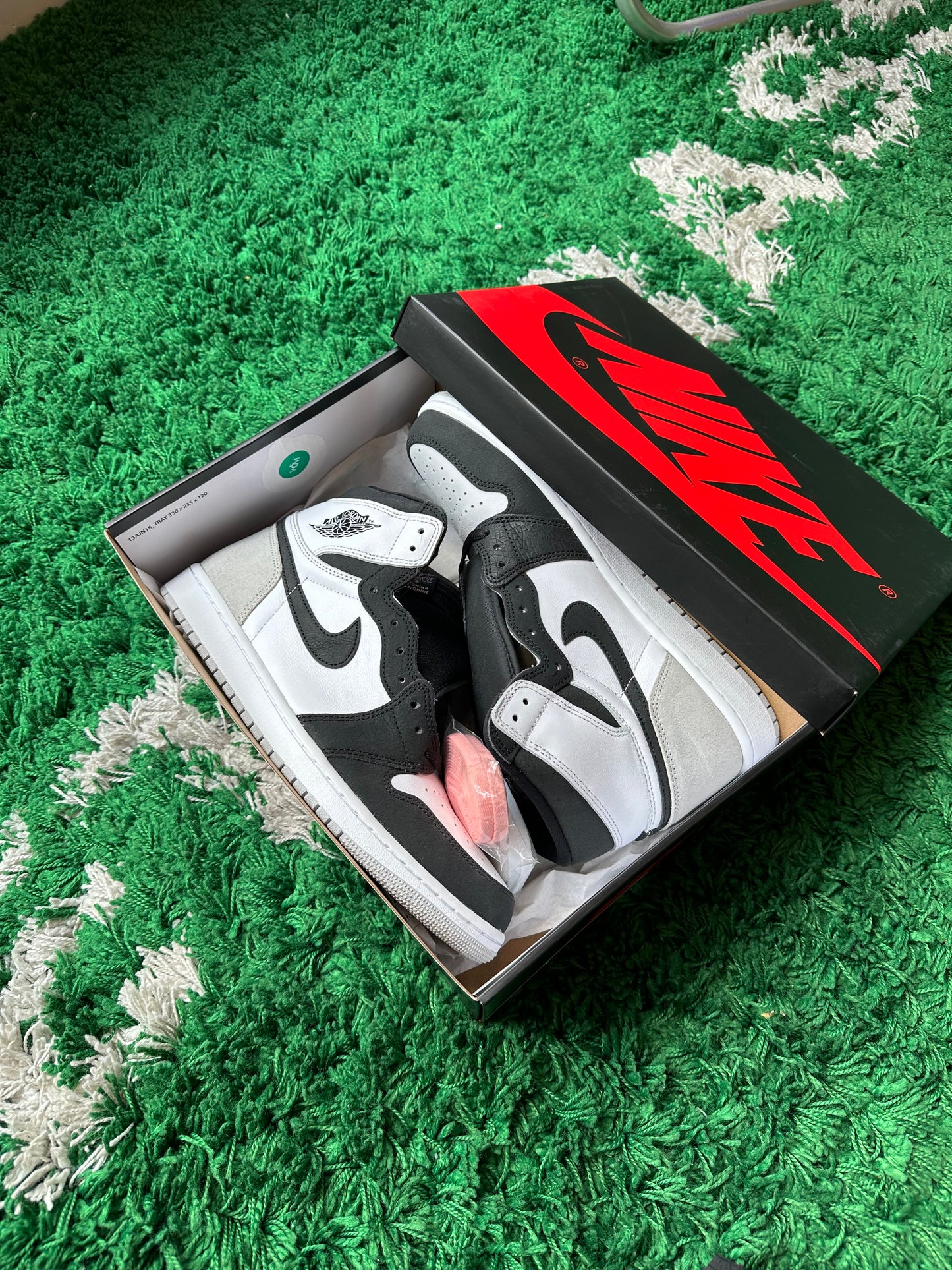 Jordan 1 High “Bleached Coral”