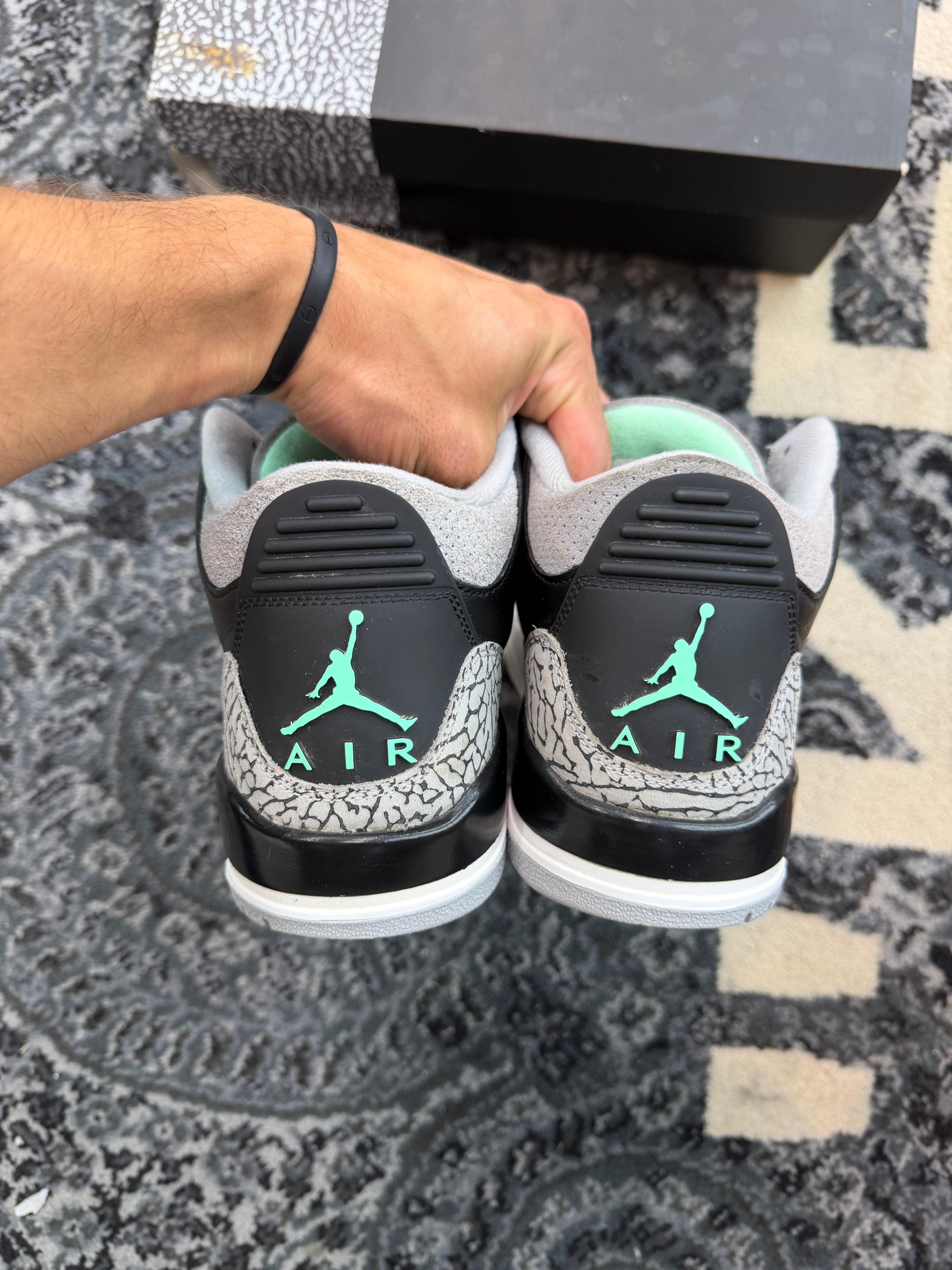Jordan 3 “Green Glow”