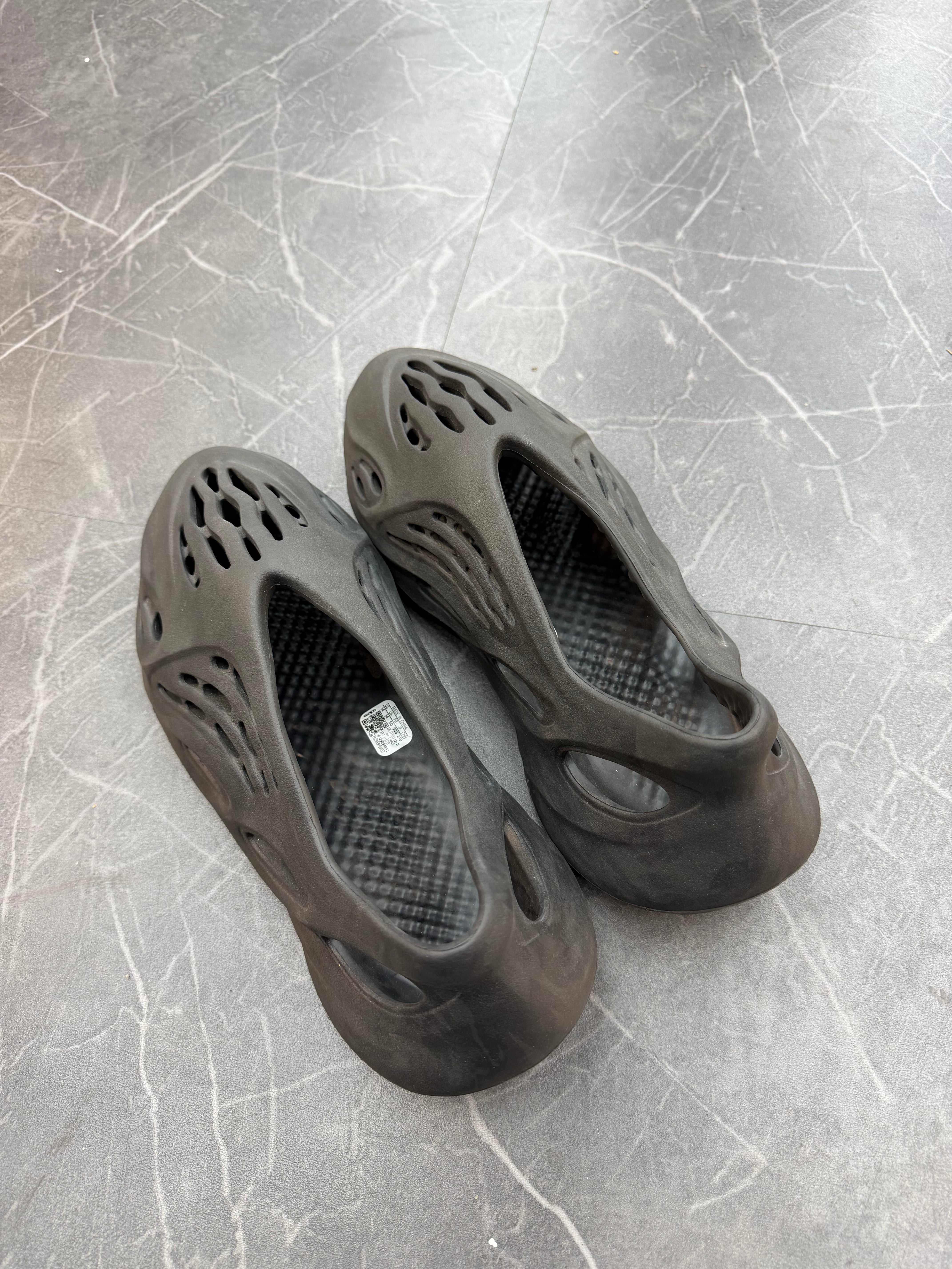 Yeezy Foam Runner “Onyx”