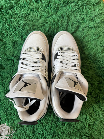 Jordan 4 “Military Black”
