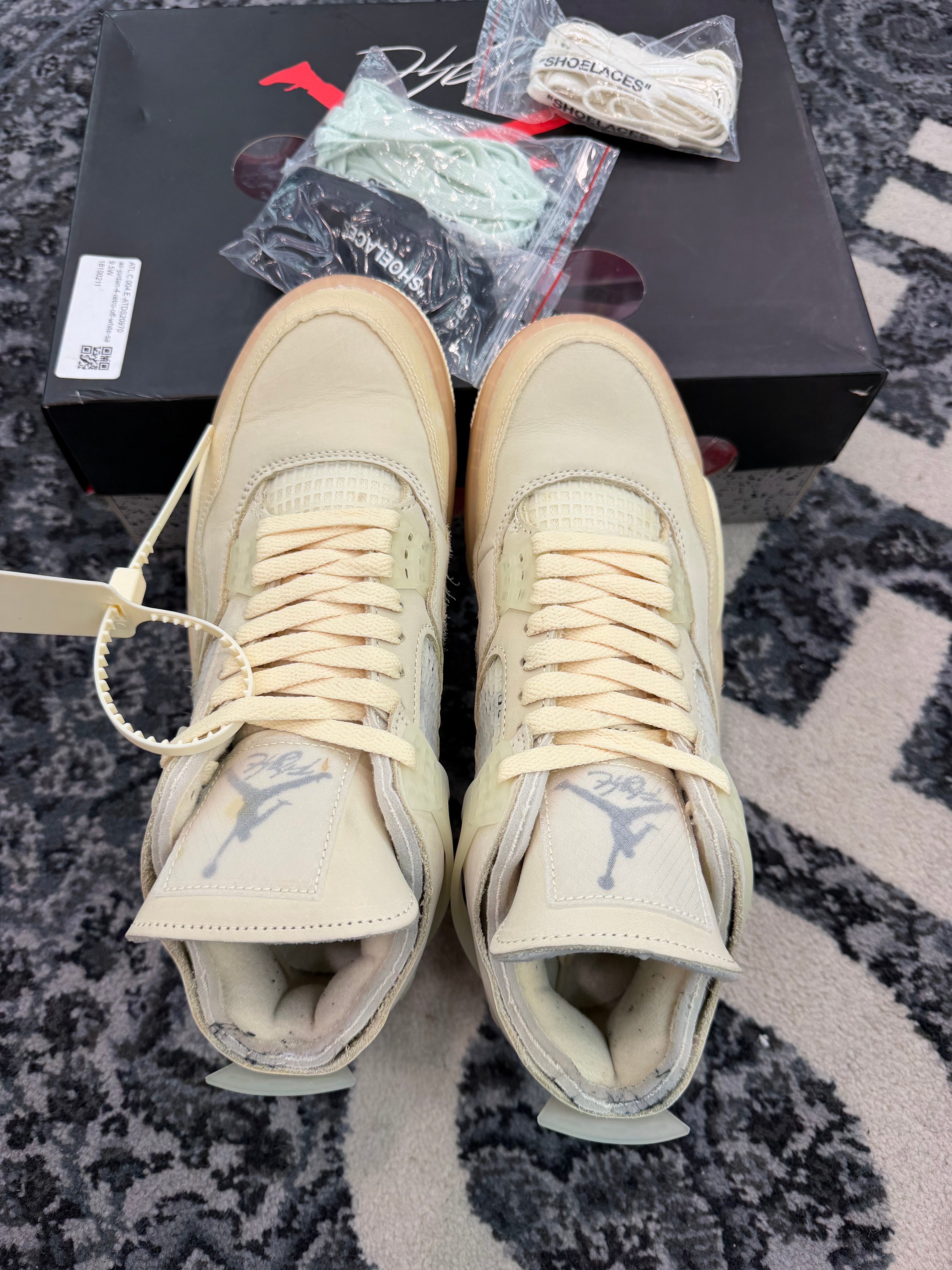 Jordan 4 x Off White “Sail”
