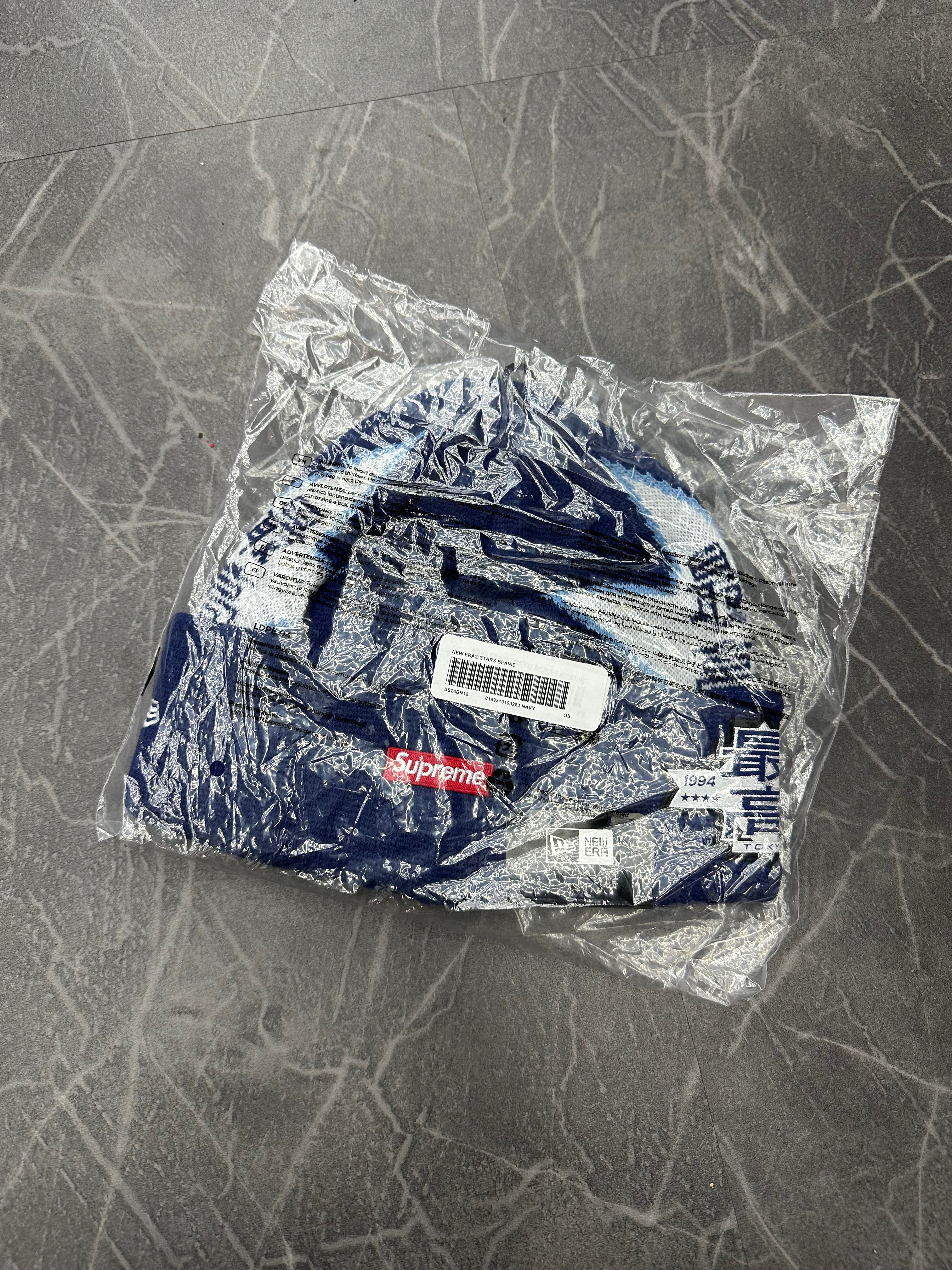 Supreme New Era Stars Beanie “Navy”