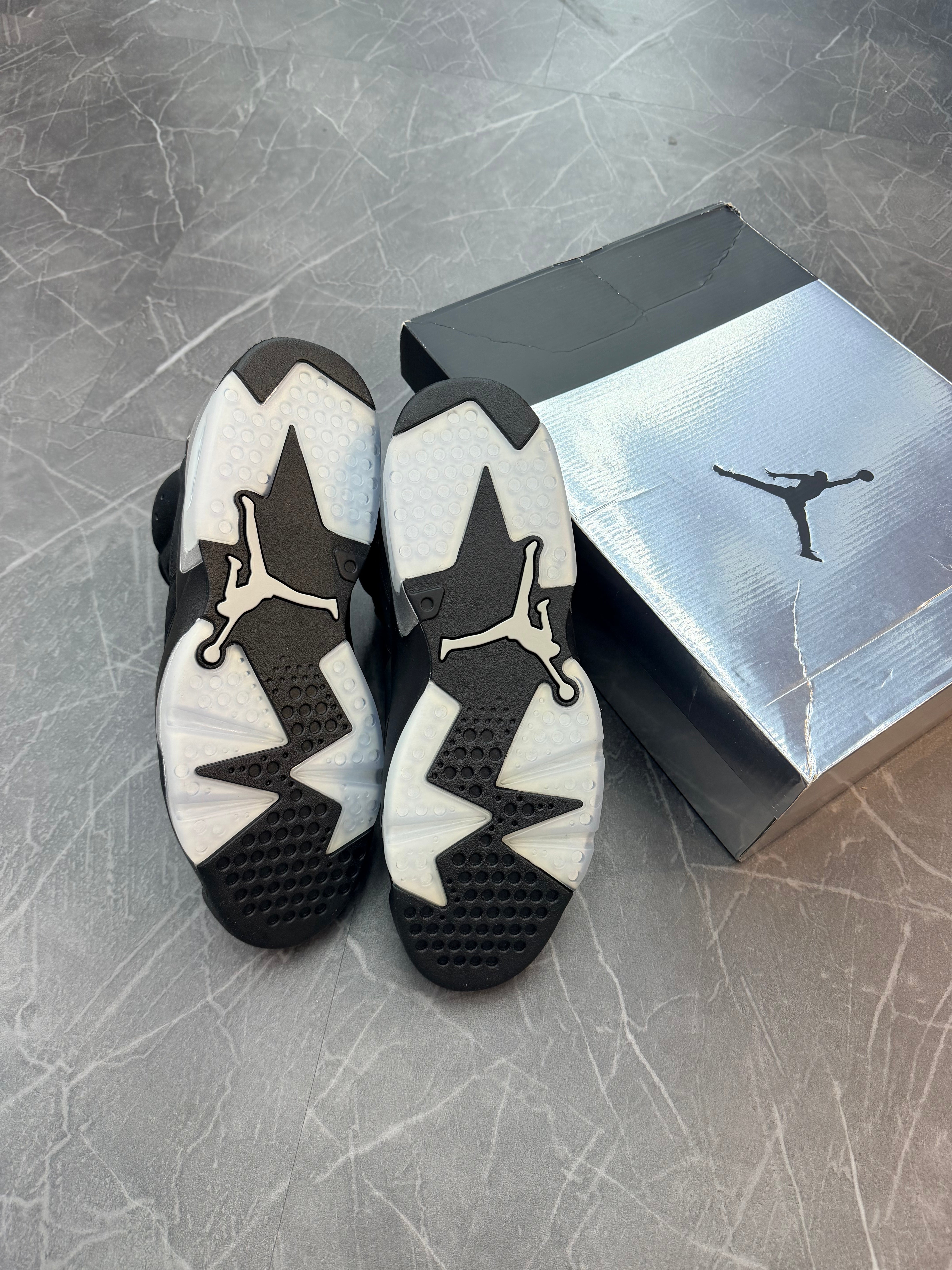 Jordan 6 “Chrome”