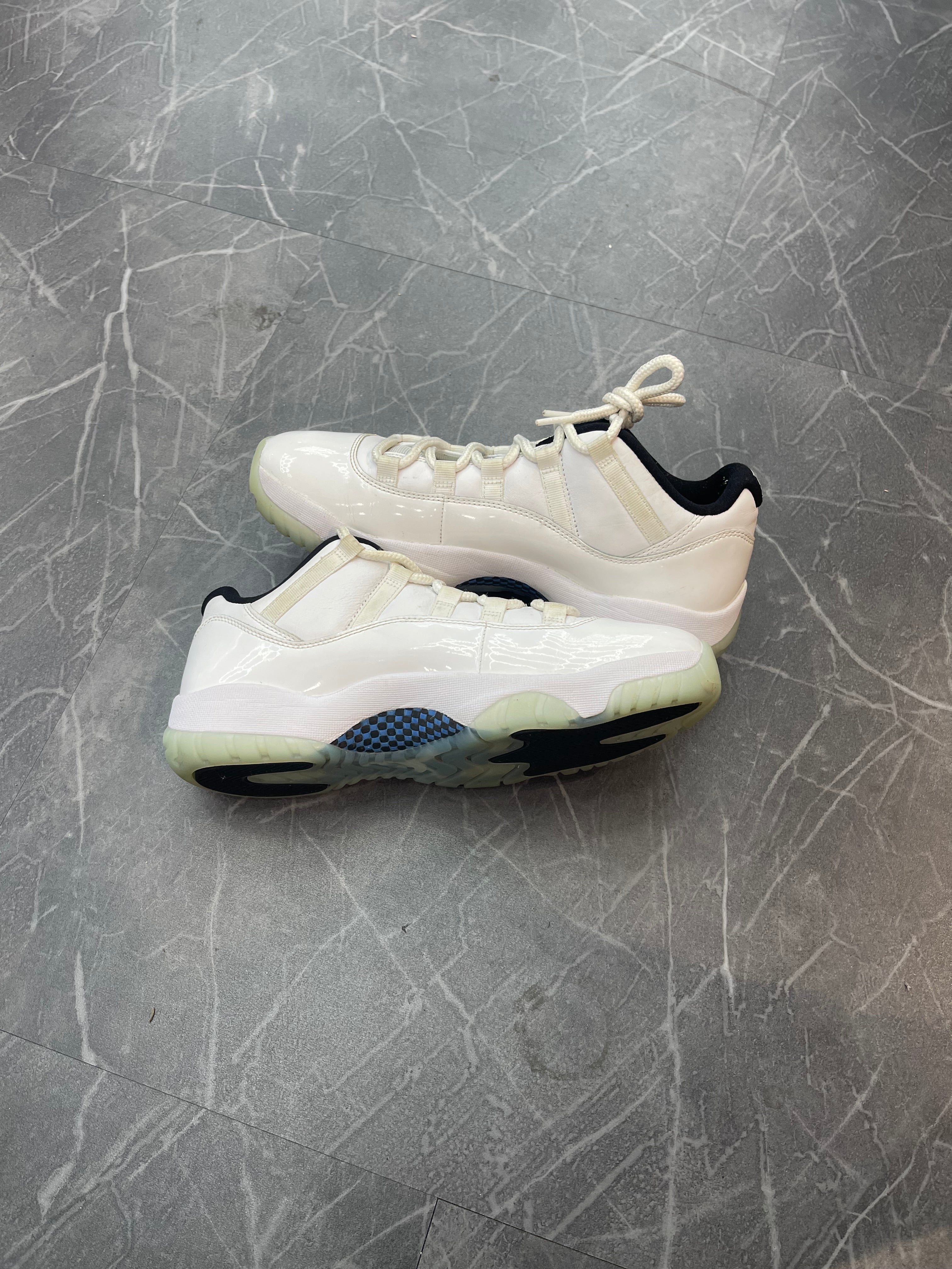 Jordan 11 Low “Legend Blue”