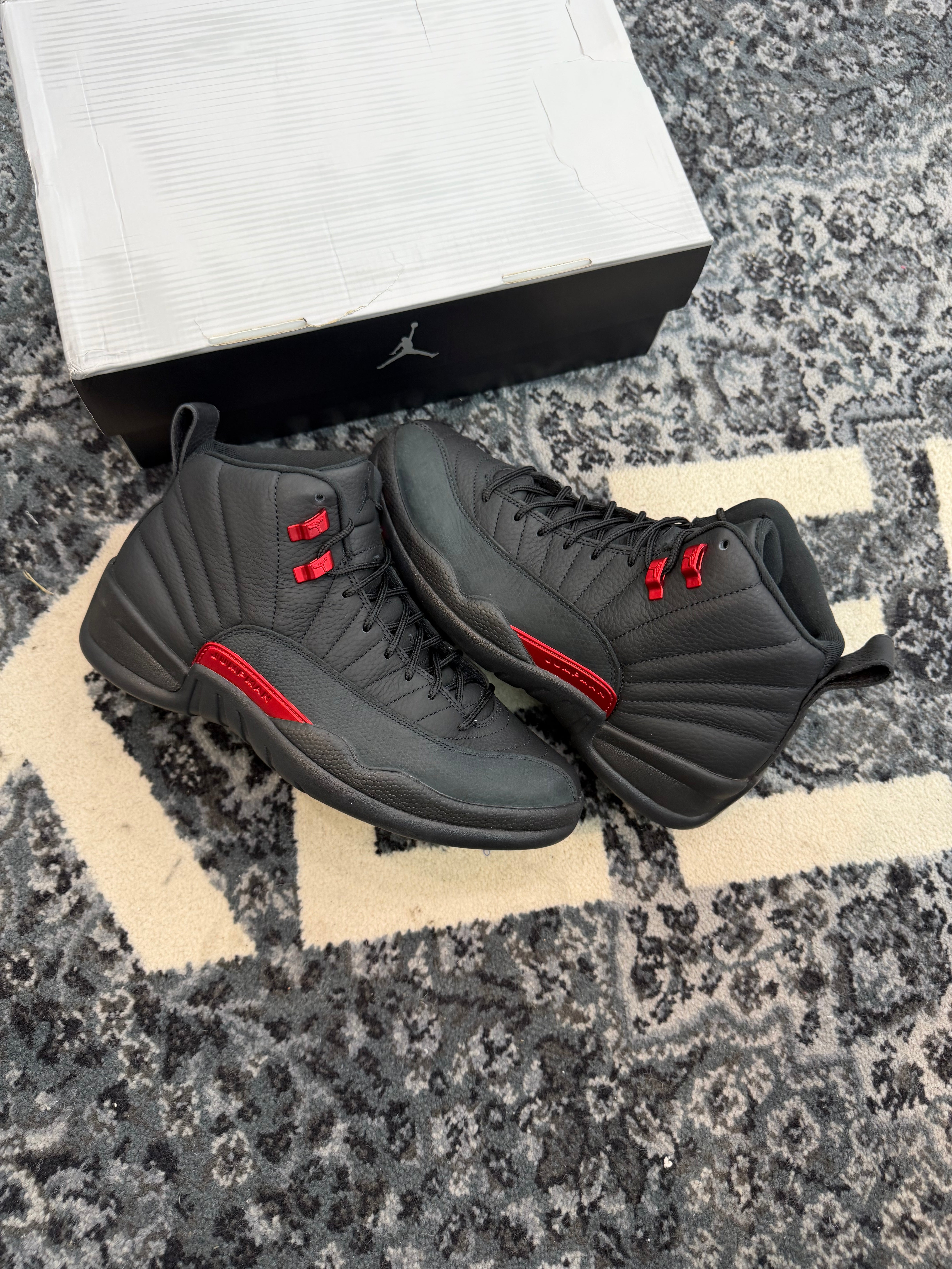 Jordan 12 “Bloodlines”