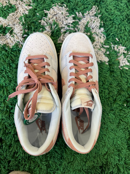 Nike Dunk Low “Fossil Rose”