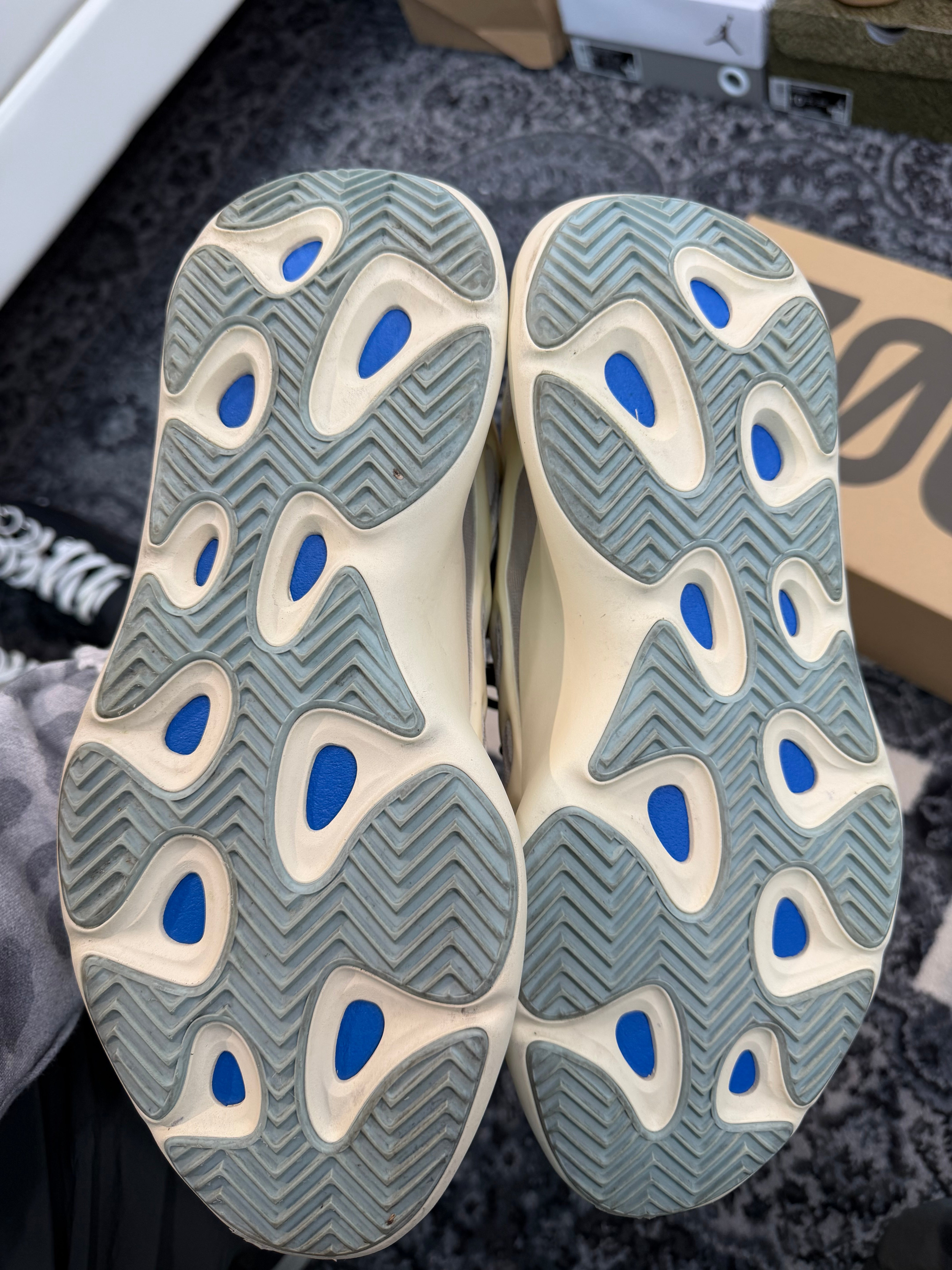 Yeezy 700 “Azael”