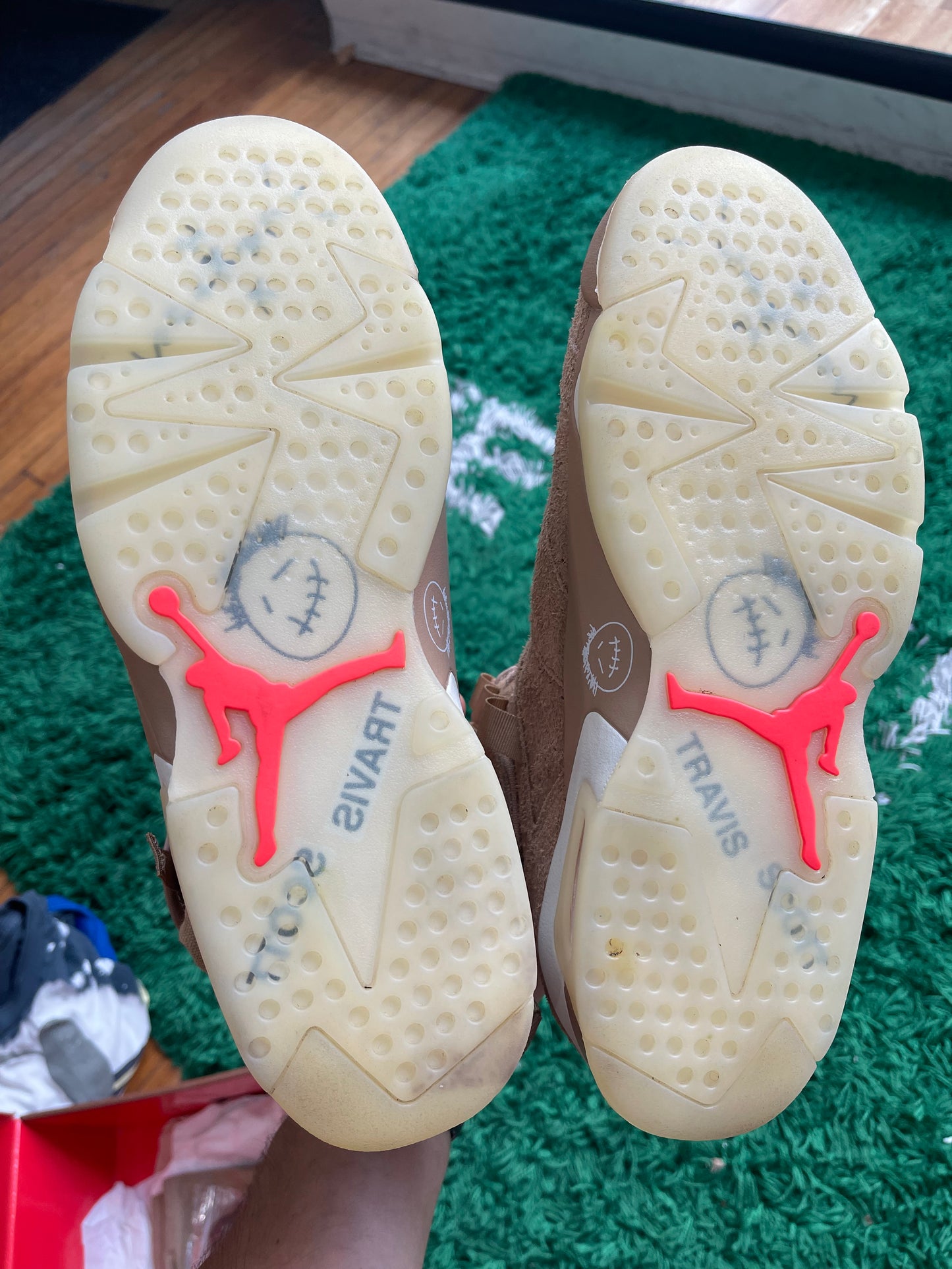 Jordan 6 x Travis Scott “British Khaki”