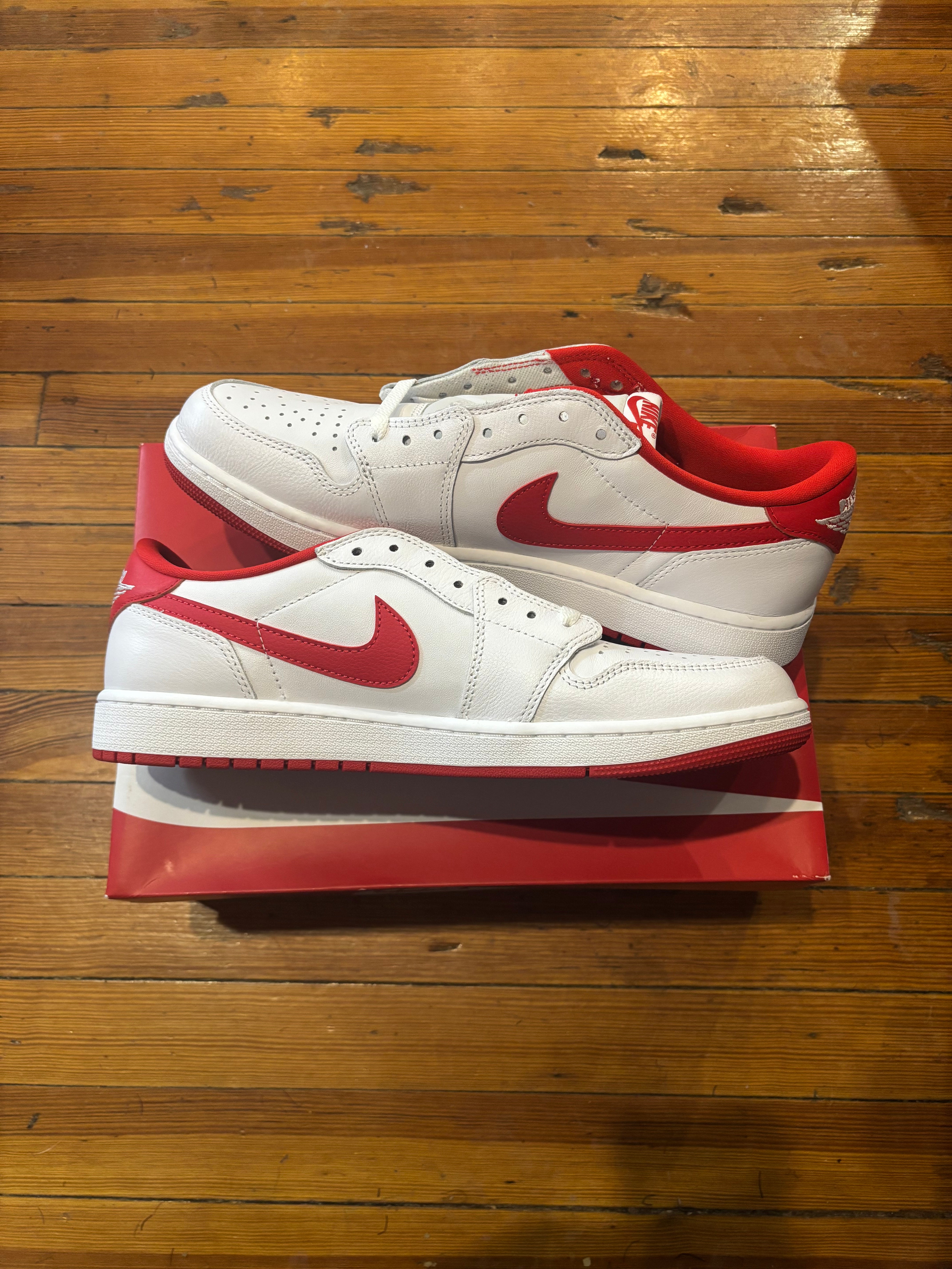 Jordan 1 Low “University Red”