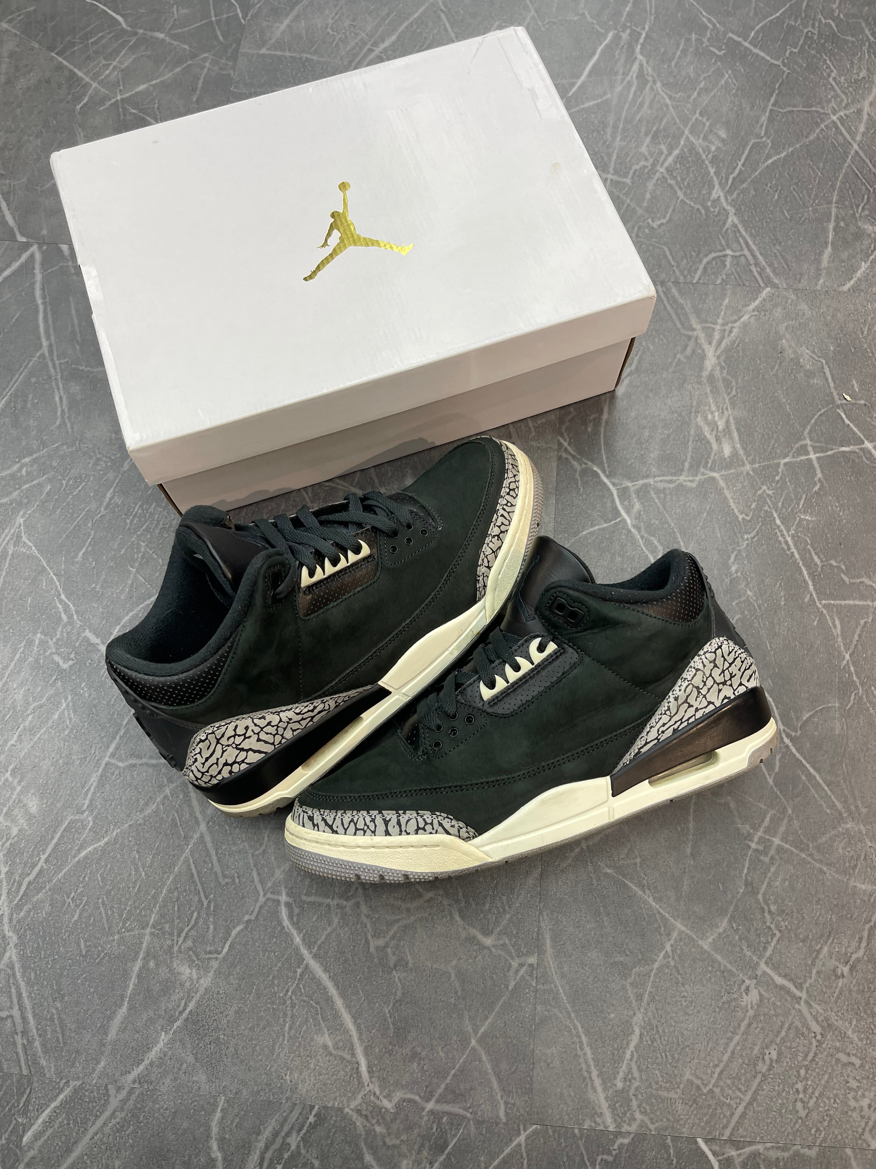 Jordan 3 “Off Noir”
