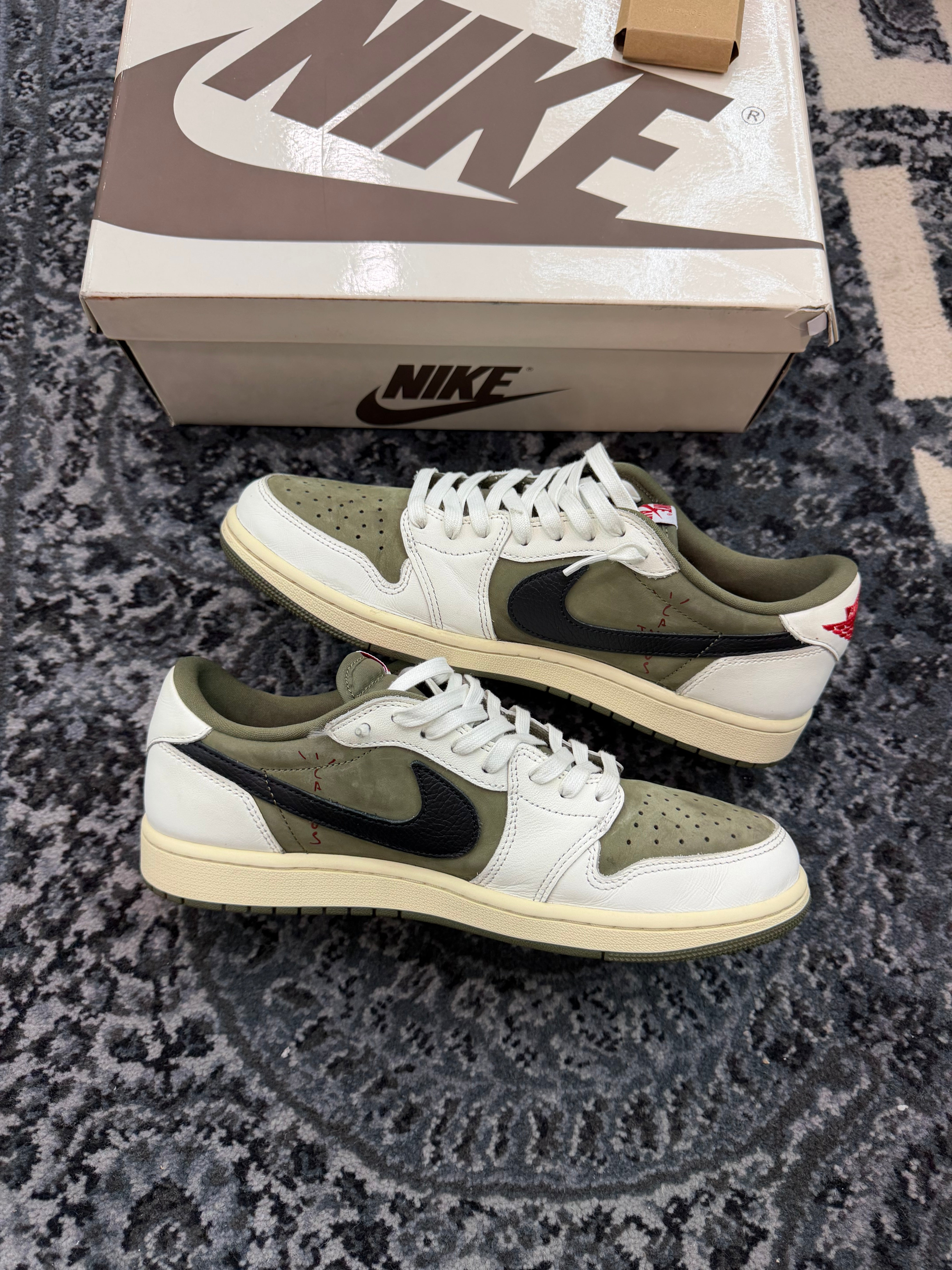Jordan 1 Low Travis Scott “Medium Olive”