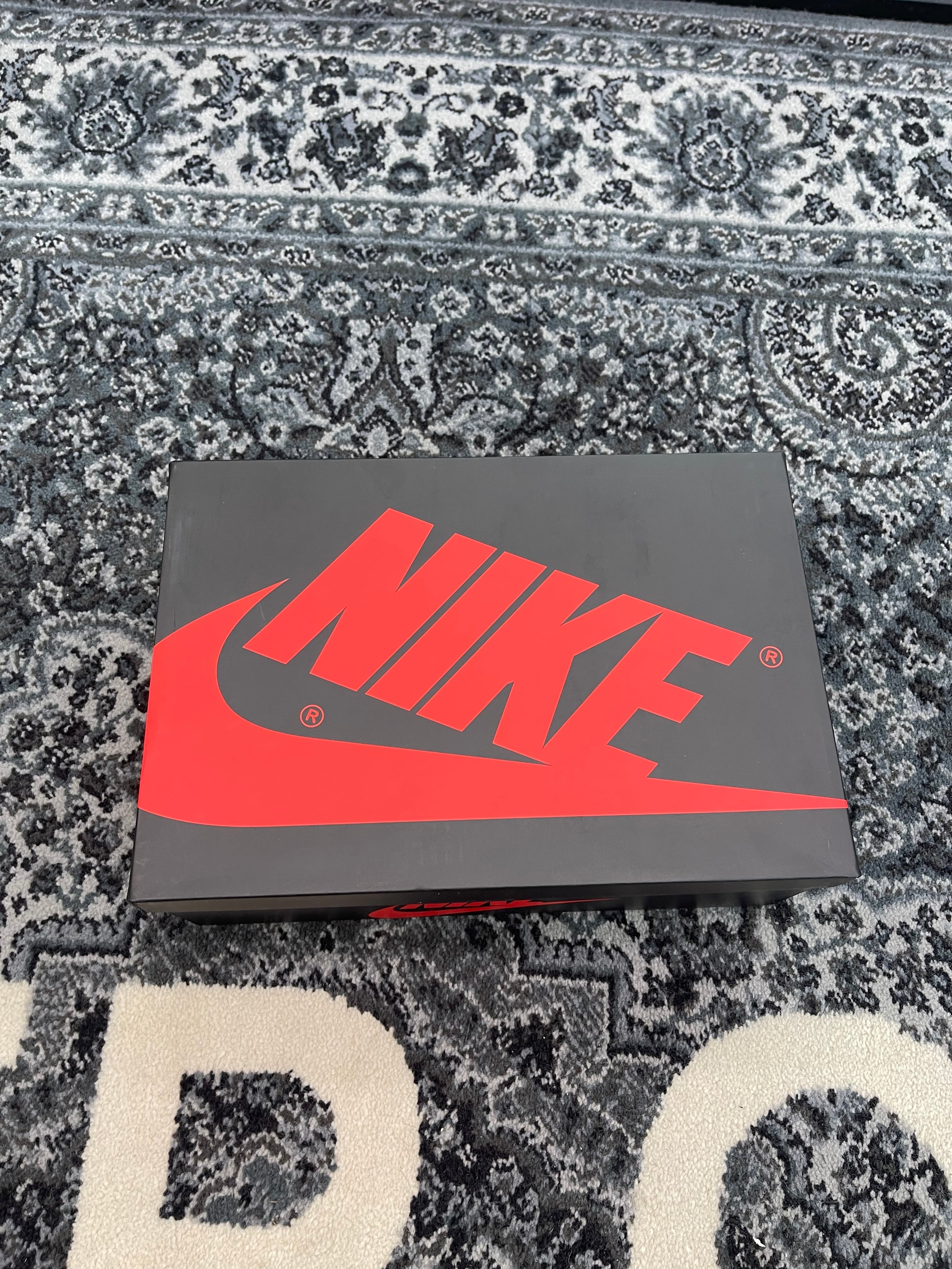 Jordan 1 Low “Chicago”