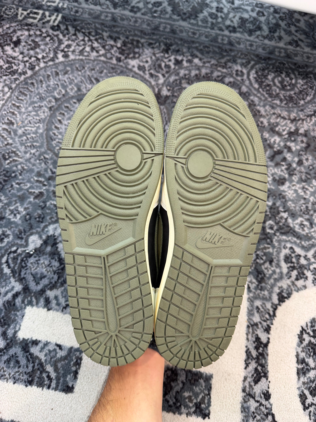 Jordan 1 Low x Travis Scott “Olive”