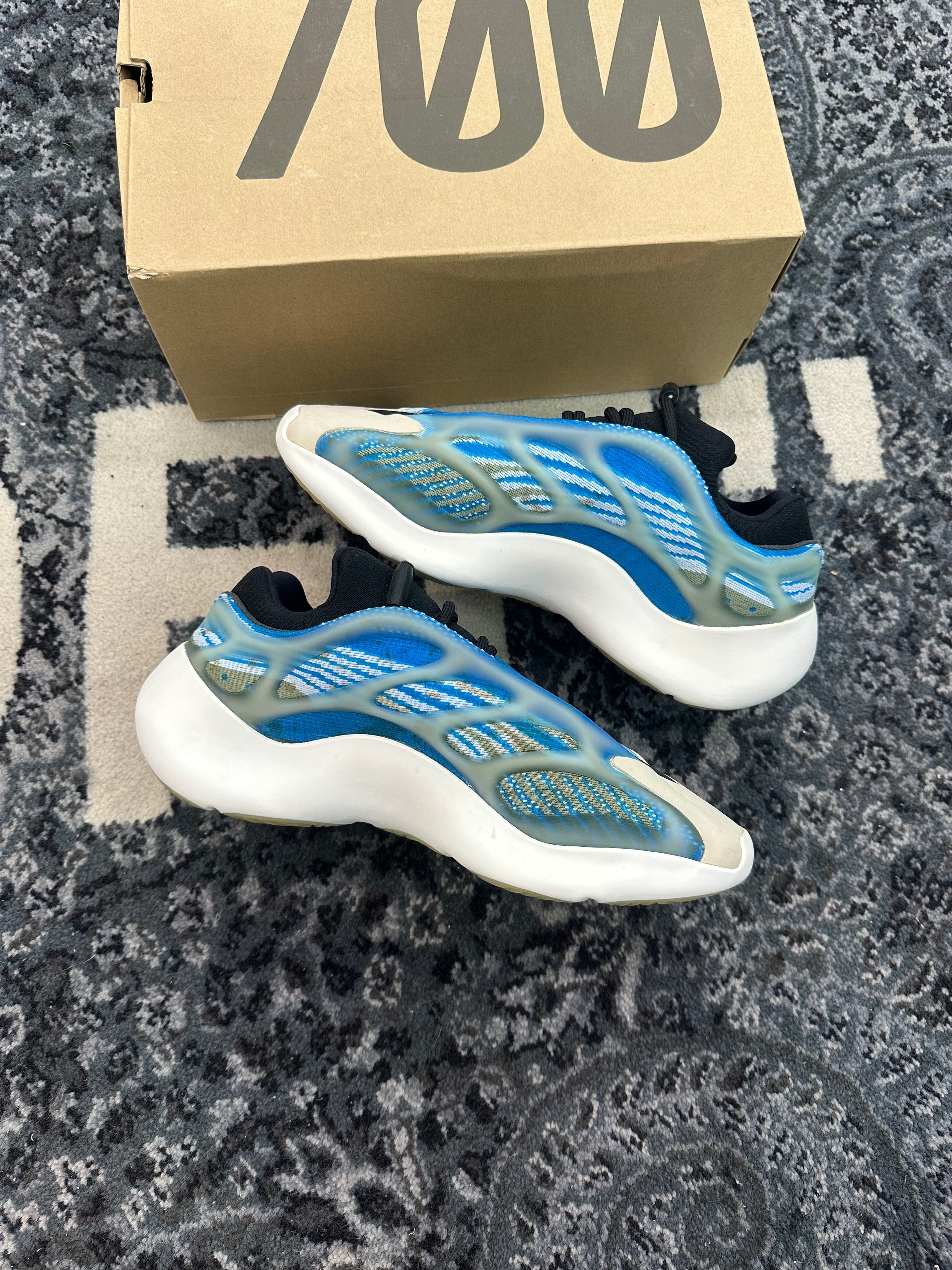 Yeezy 700 “Arzareth”