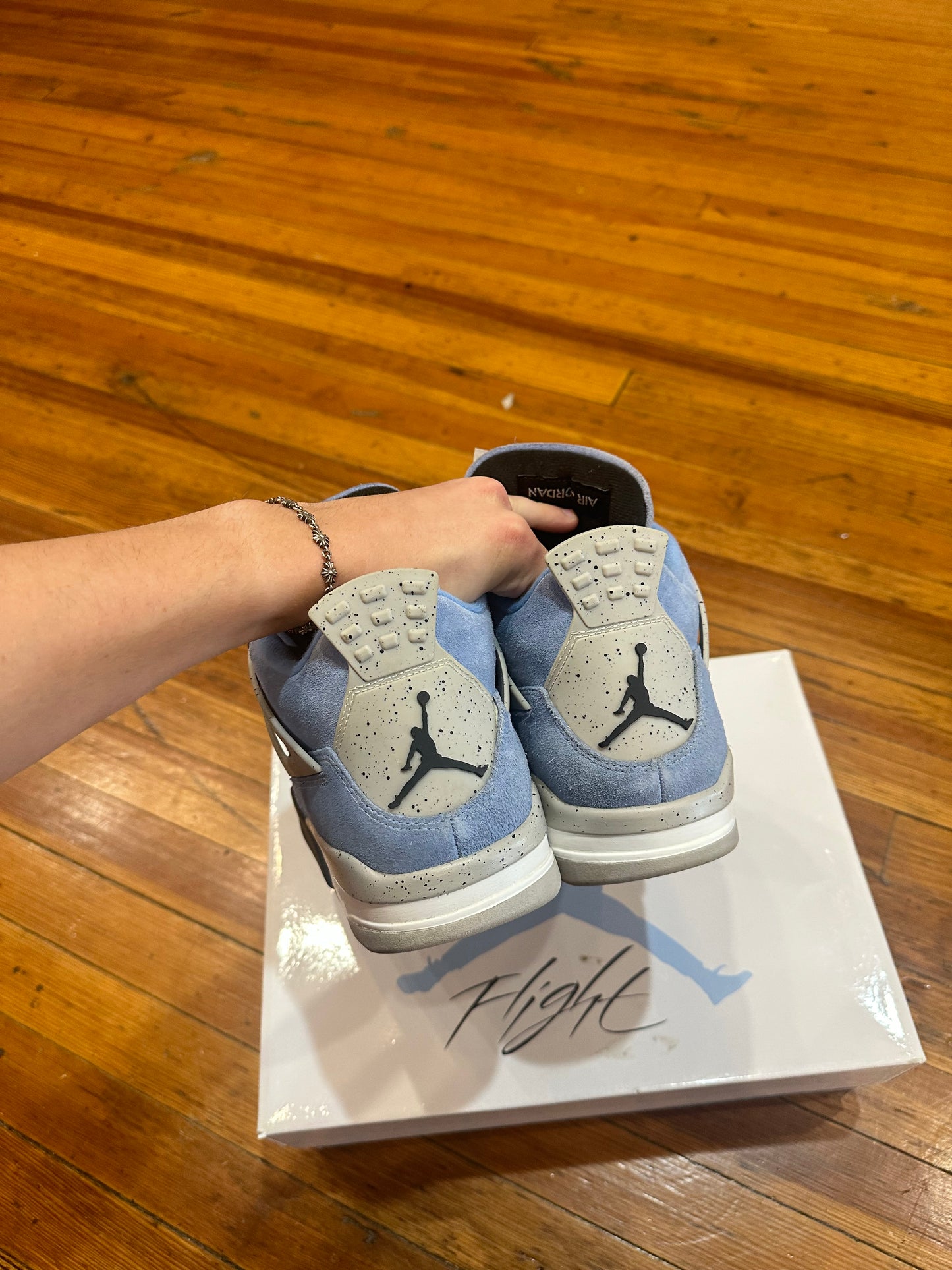 Jordan 4 “University Blue”