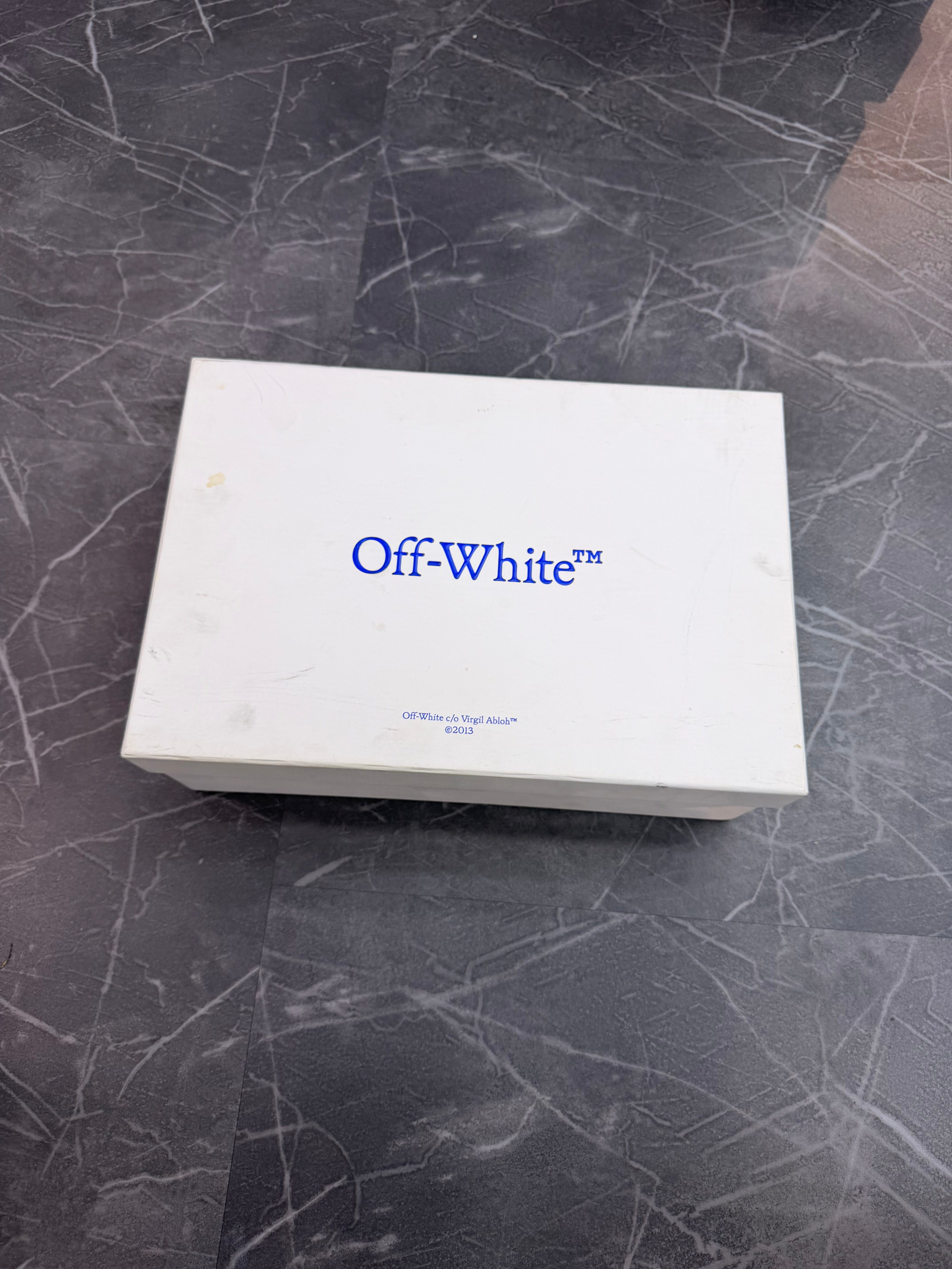 Off White Out Of Office “Black White”