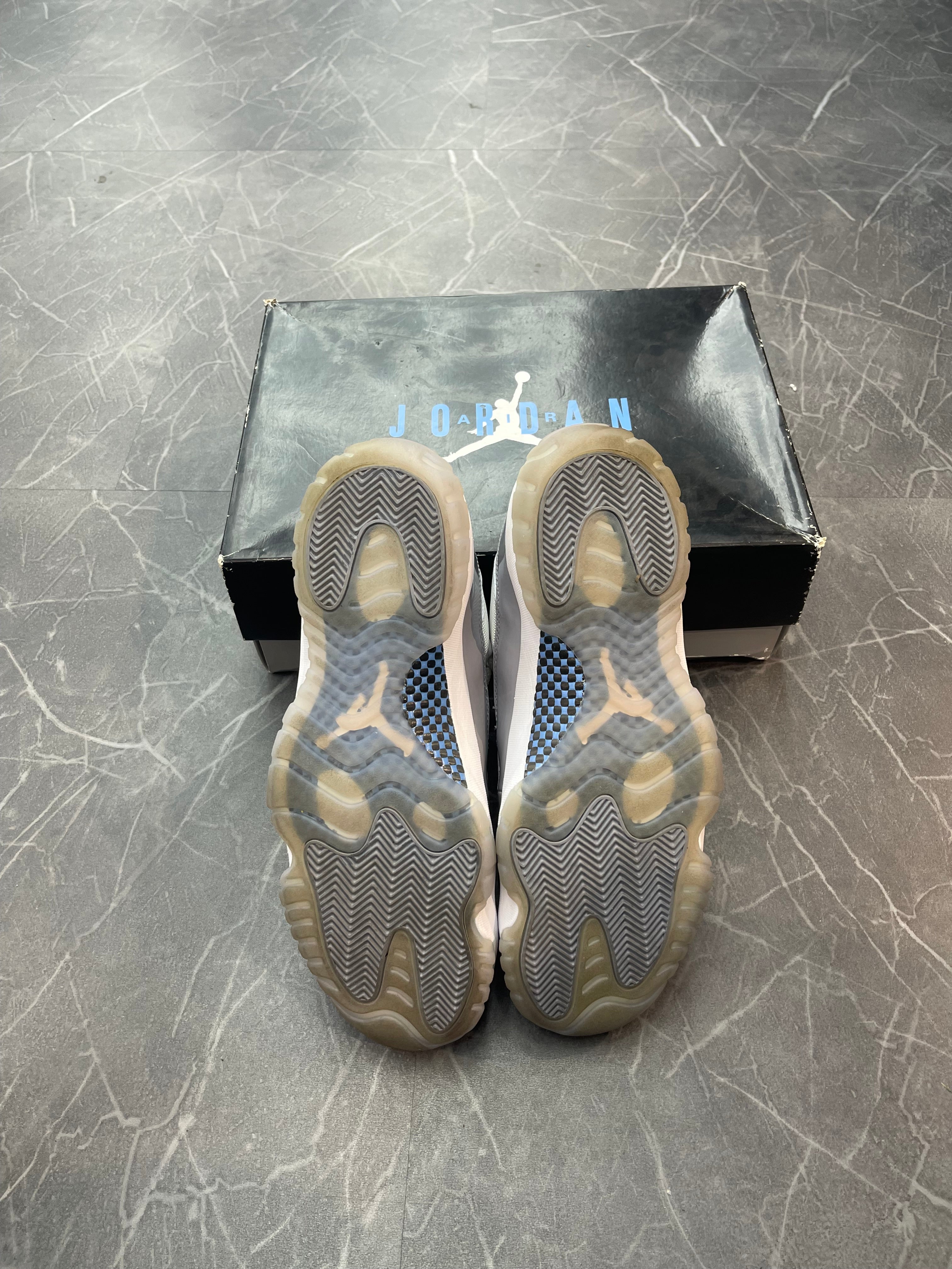 Jordan 11 Low “Cement Grey”