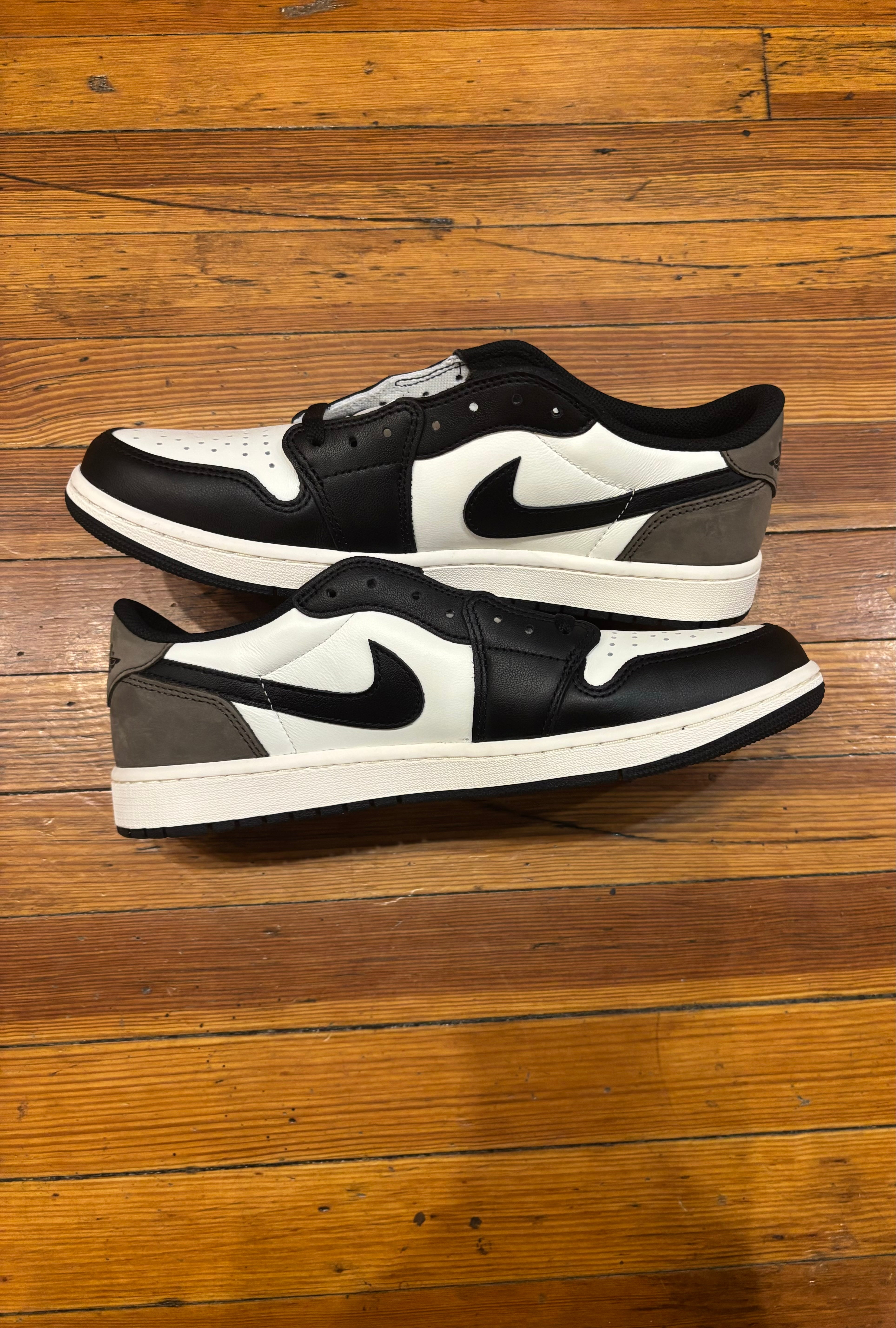 Jordan 1 Low “Mocha”